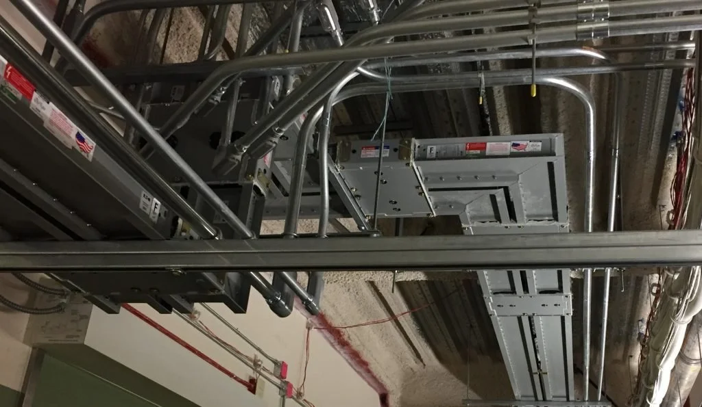 Feeder busway installed in an existing hospital