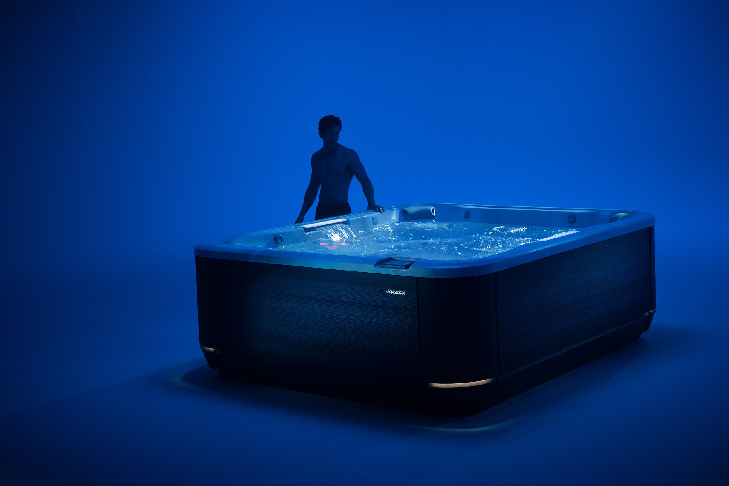 2025_08_13_Jacuzzi_J5_2176-V4_Smaller.jpg