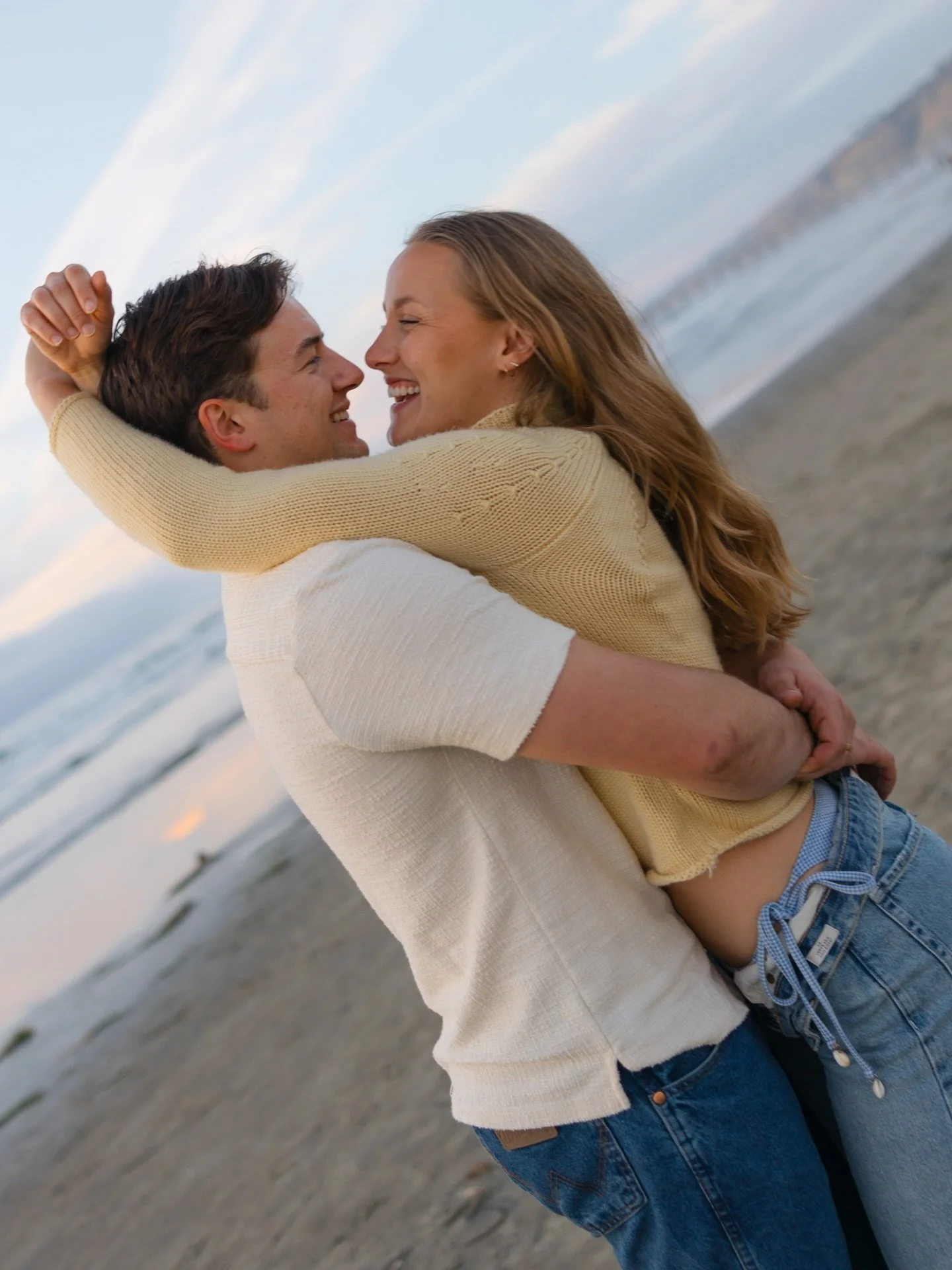 I think I will forever dream of this sunset session in La Jolla 🌅

I am so grateful for the couples I get to meet when I travel to new destinations, it&rsquo;s so fun &amp; they always feel like my kind of people 😌

Wedding photos, wedding photogra