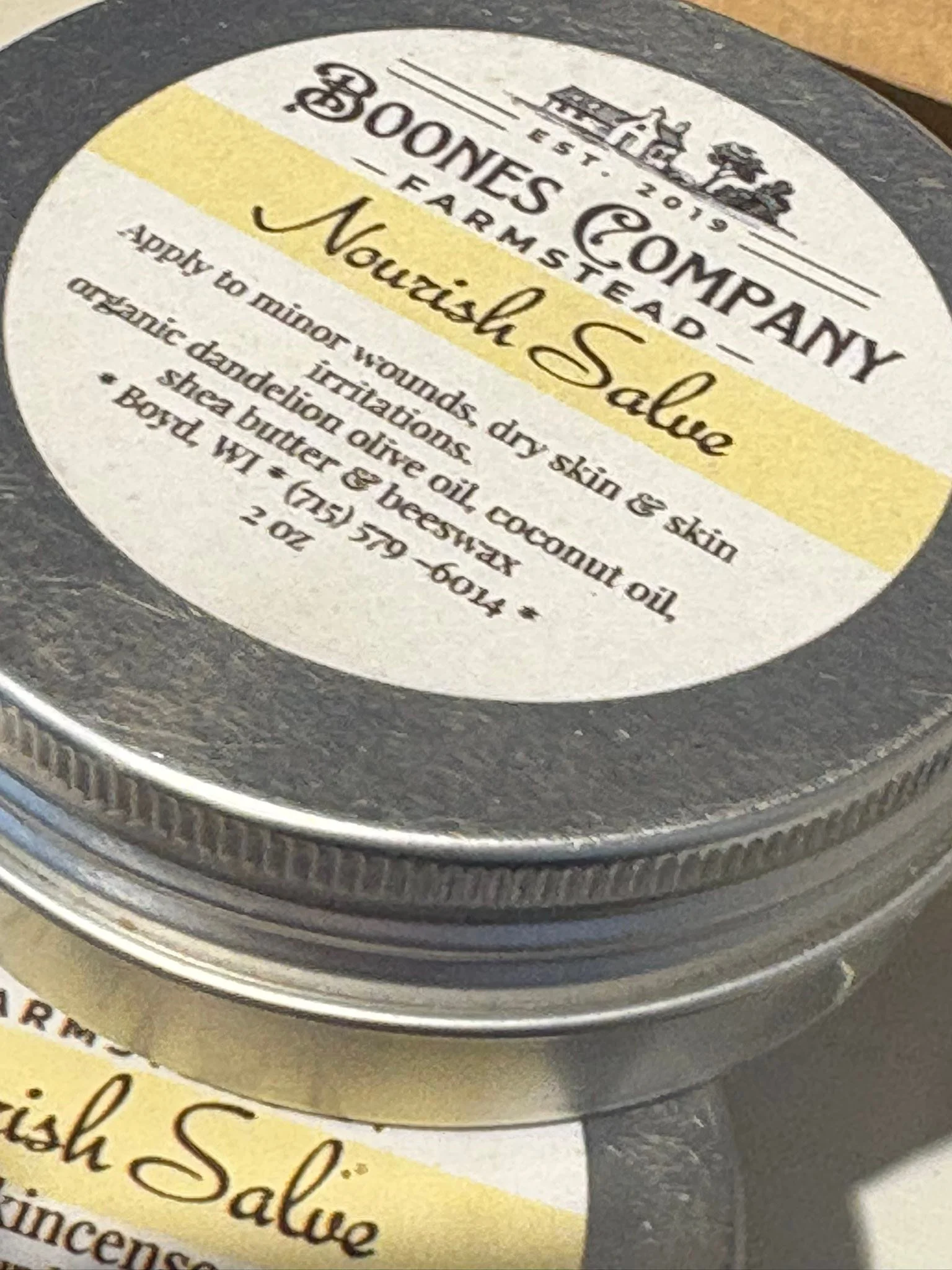 Happy Friday! Boones Farmstead is open today until 5! Stop in and find some great deals, gift options, &amp; of course your favorite herbal products, salsa, bourbon jams, and freeze dried goodies! 
Plus it&rsquo;s that time of year; keep your skin ha