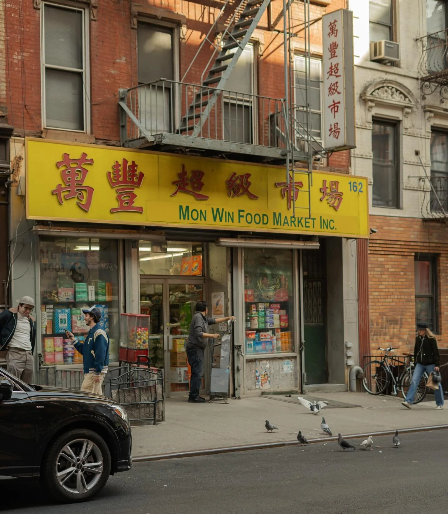 A different culture around every block. 

#photography #newyorkcity #chinatown