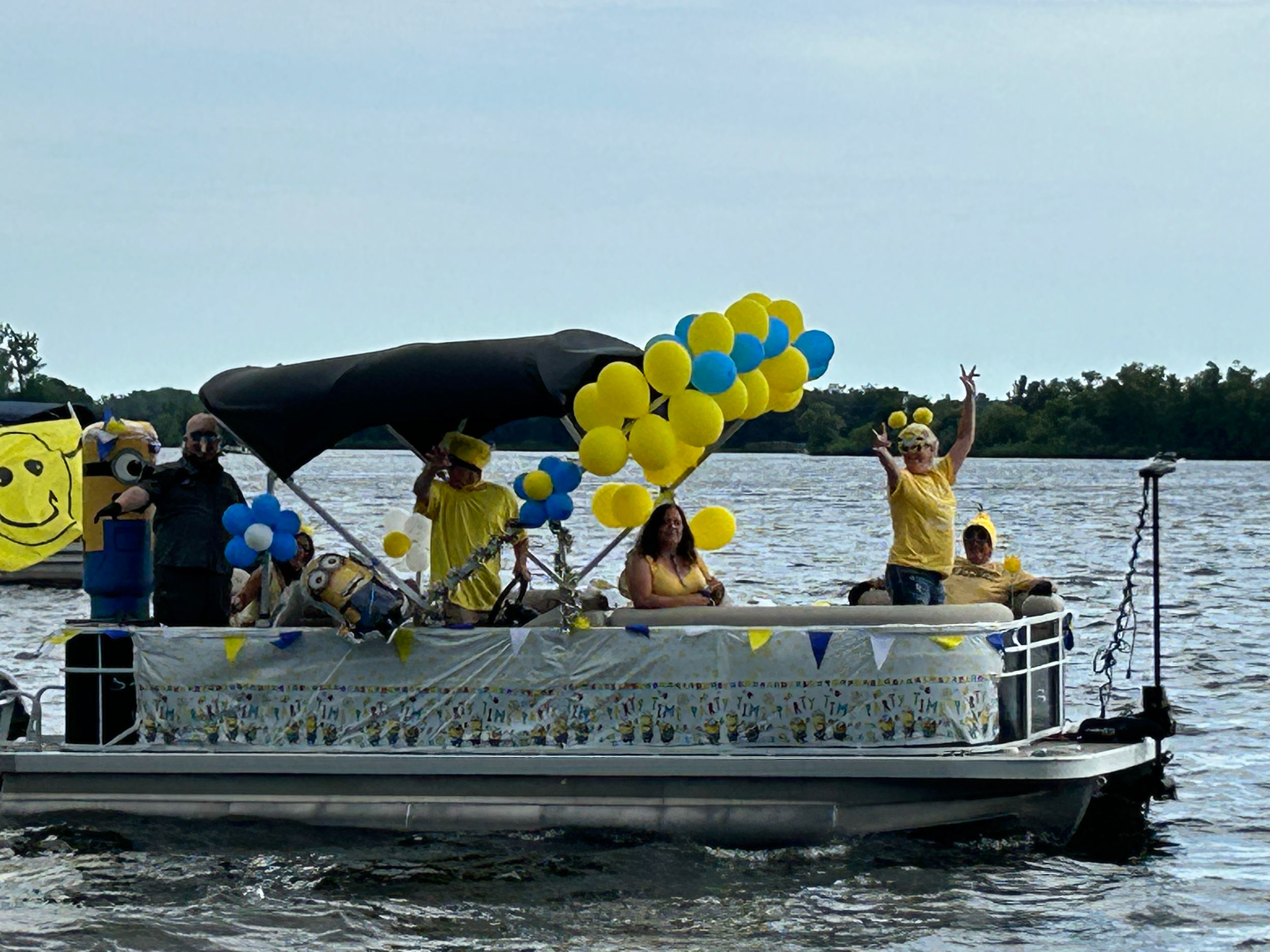 Best Theme Winner - Team Minions!