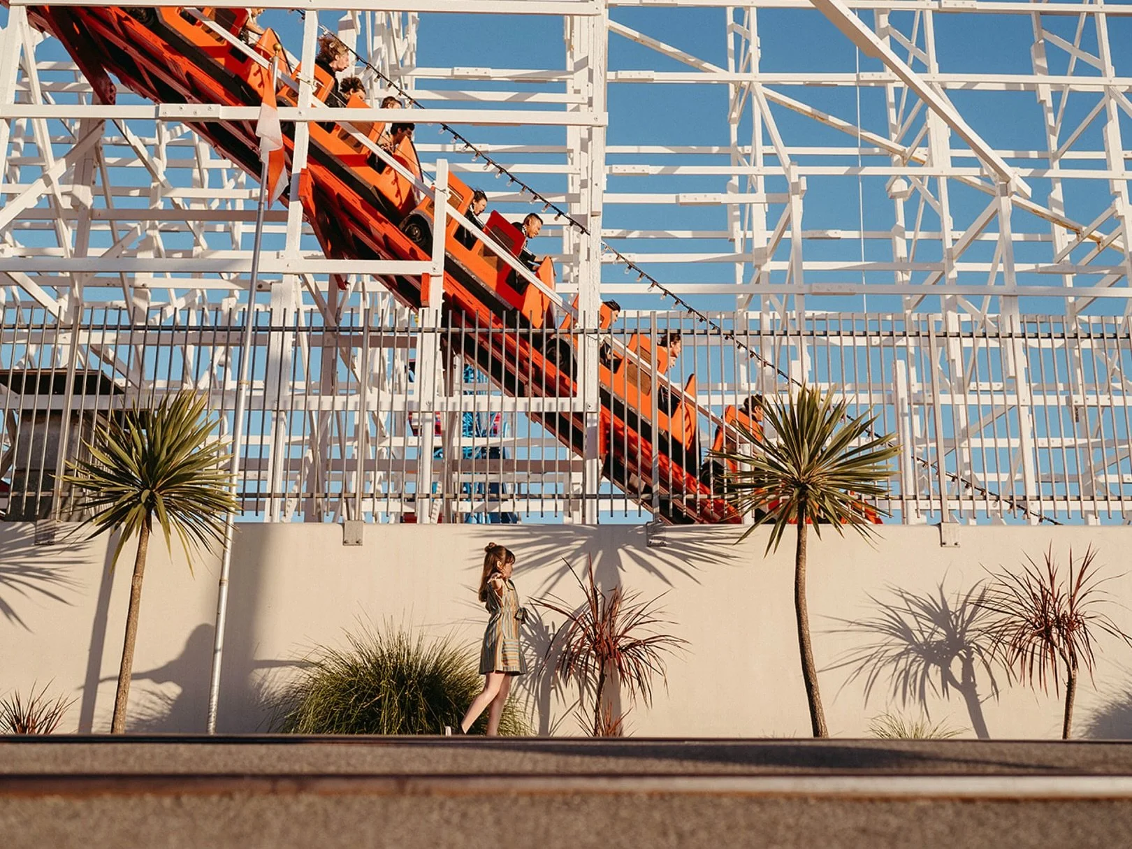 Looking to take some fun family photos in Santa Cruz? Why not do them at the Boardwalk? 🎢

Get in touch if this sounds like you.