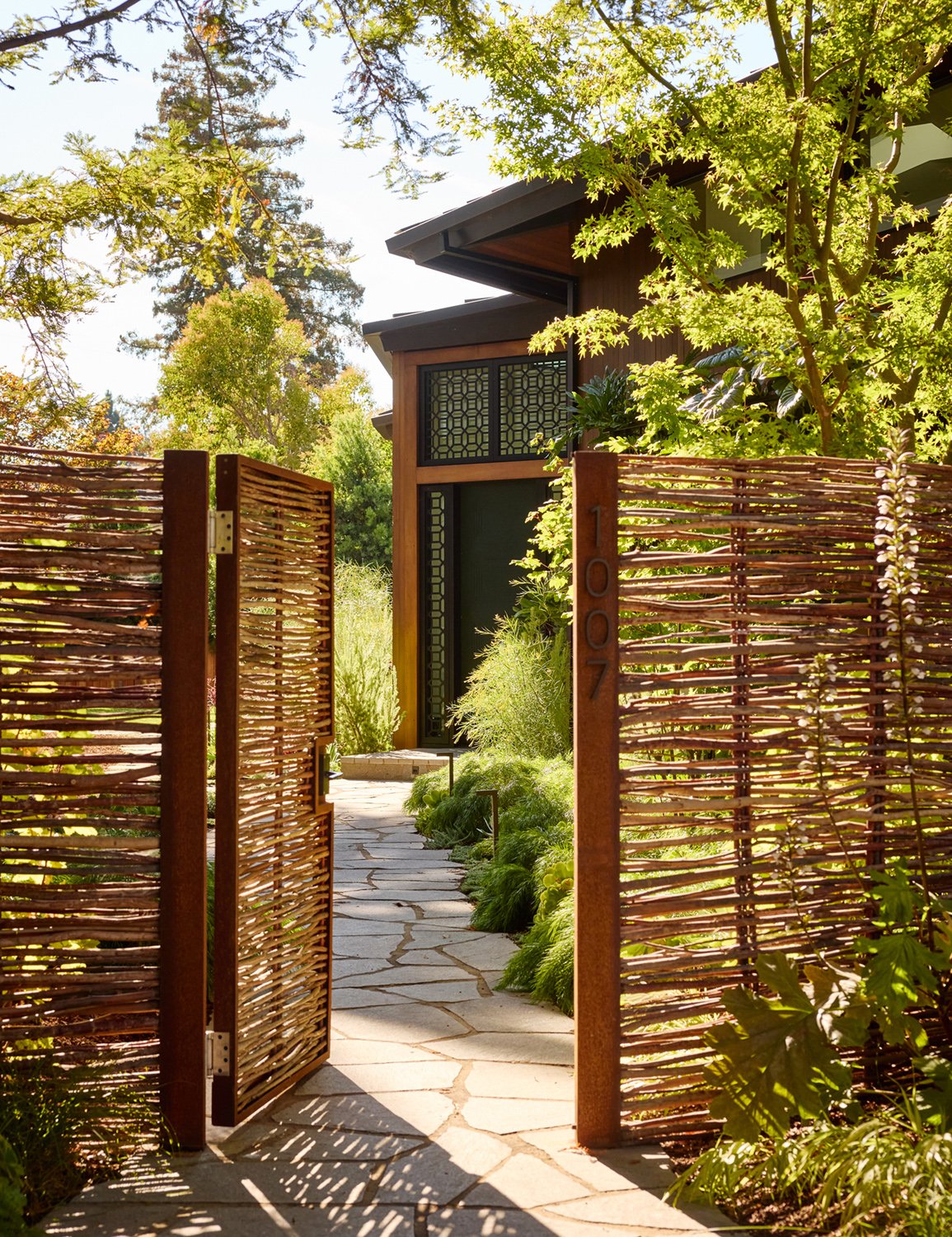 02_StudioJYO.Palo-Alto-Residence-II-Exterior.jpg