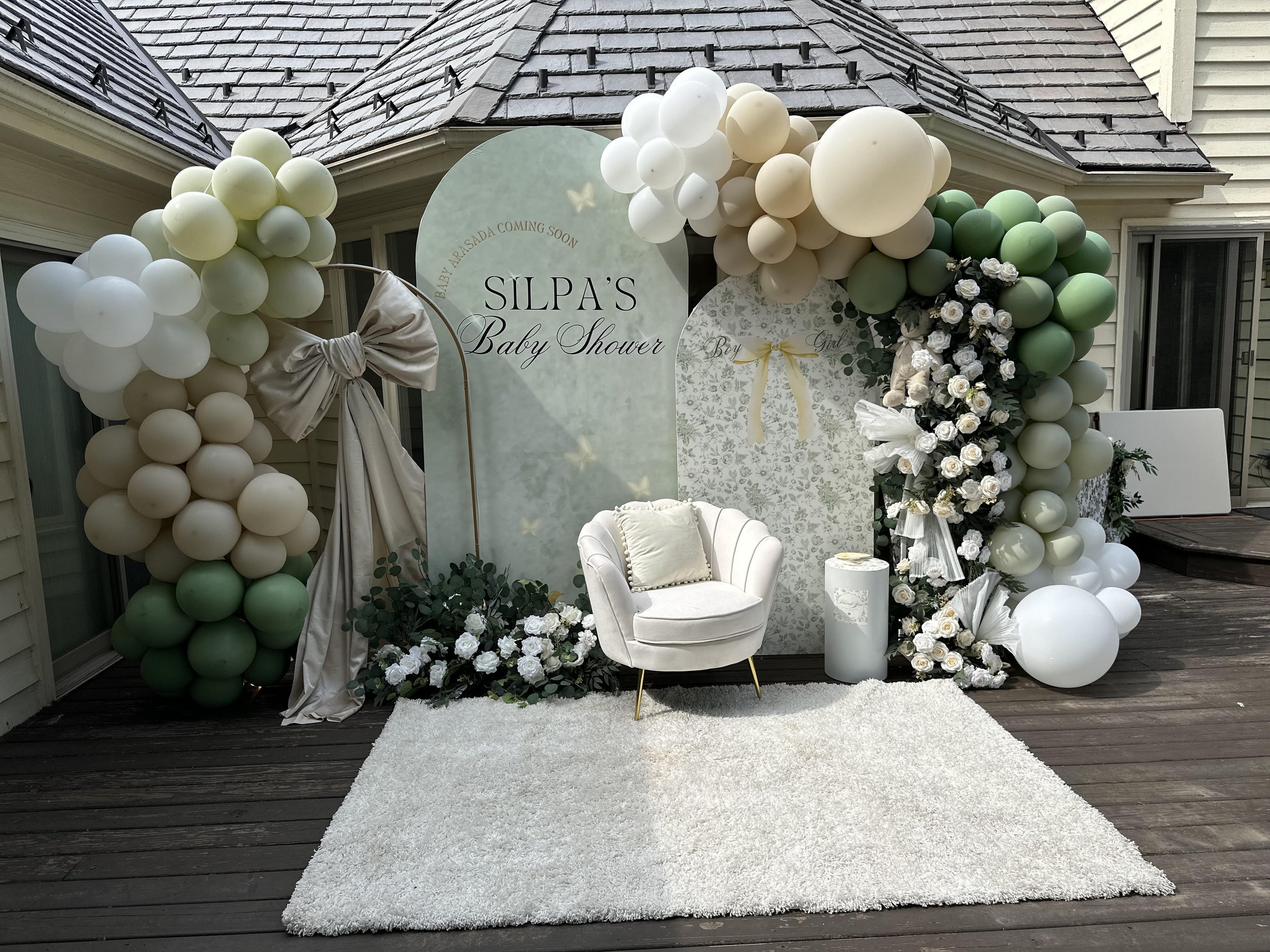 Baby-Shower-Balloon-Backdrop-Green-Flower-Chair-Seating.jpg