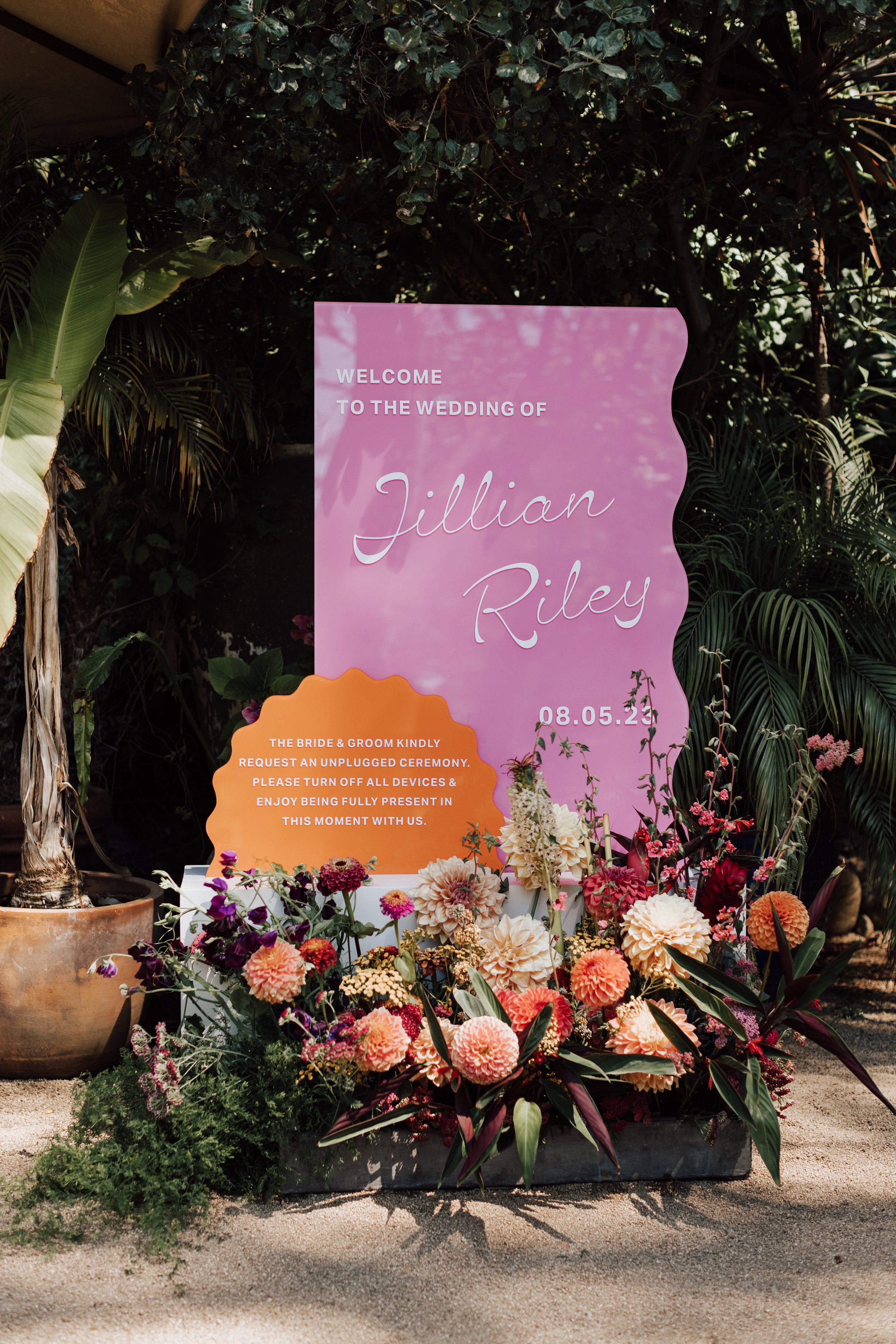 THEDELAURAS_THEHOLLYFARM_CARMEL_WEDDING_JILLIANRILEY_0939.jpg