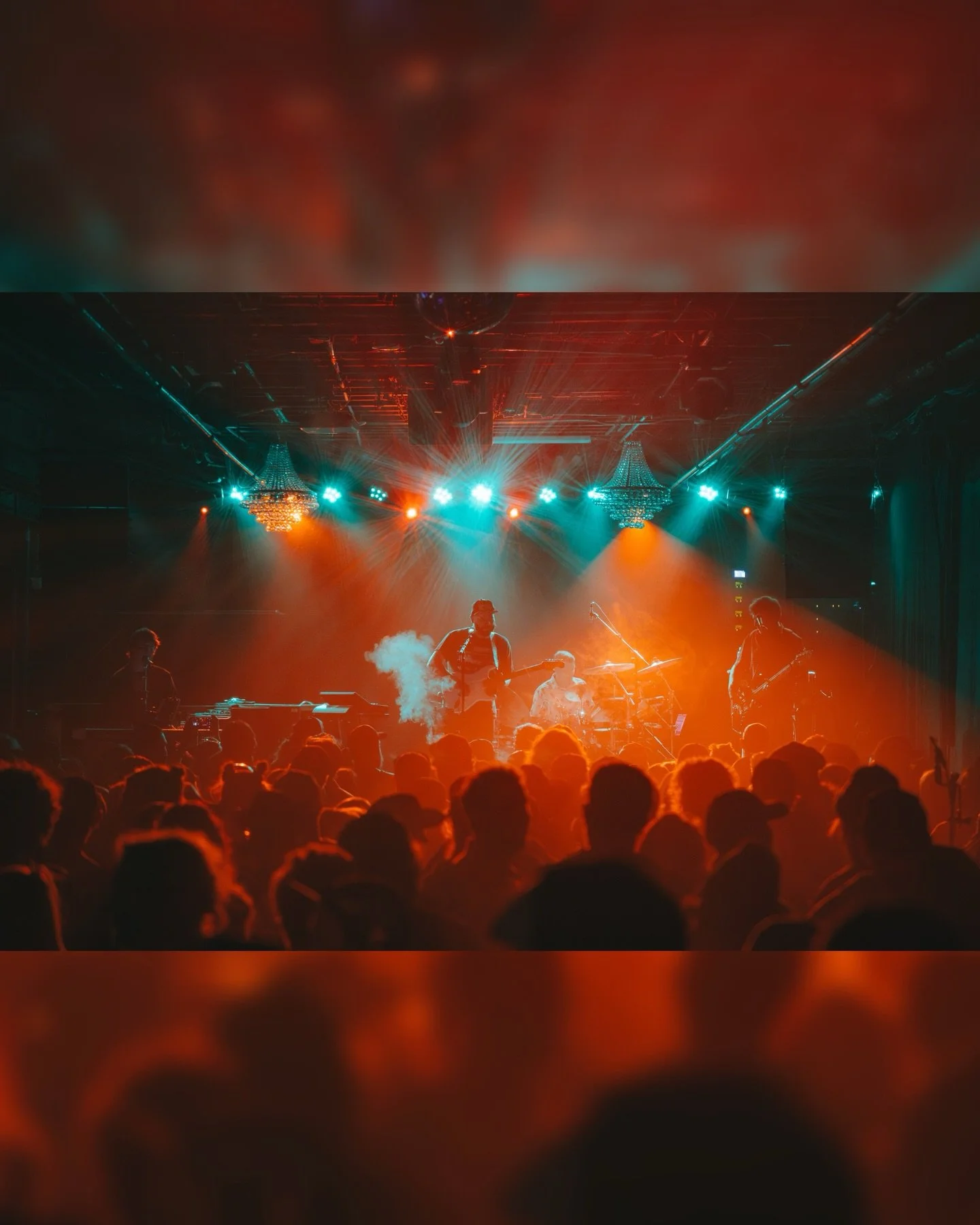 Untz is Dead⚡️

A lovely evening on Cervs other side with all the homies and all the jams 🎸🫶🏻 
.
.
.
.
.
.
.
#denver #denverphotographer #grateful