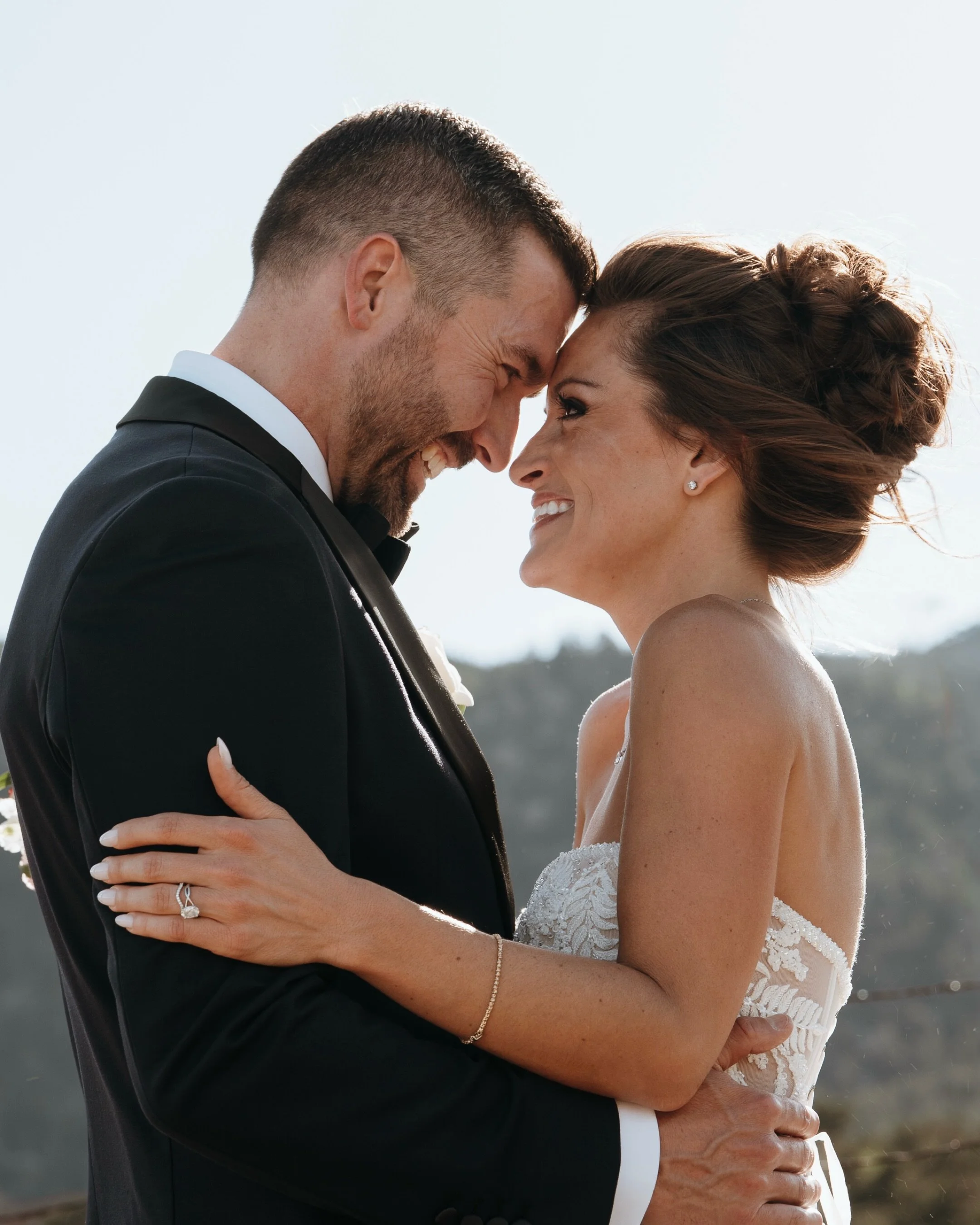 Kenlynn &amp; Greg 🤍

Ummmmm I&rsquo;m absolutely obsessed with these two, their love is as contagious as their joy, like look at them🥲

Congratulations you two, wishing you so much happiness on this next chapter💍
.
.
.
.
.
.
#coloradoweddingphoto