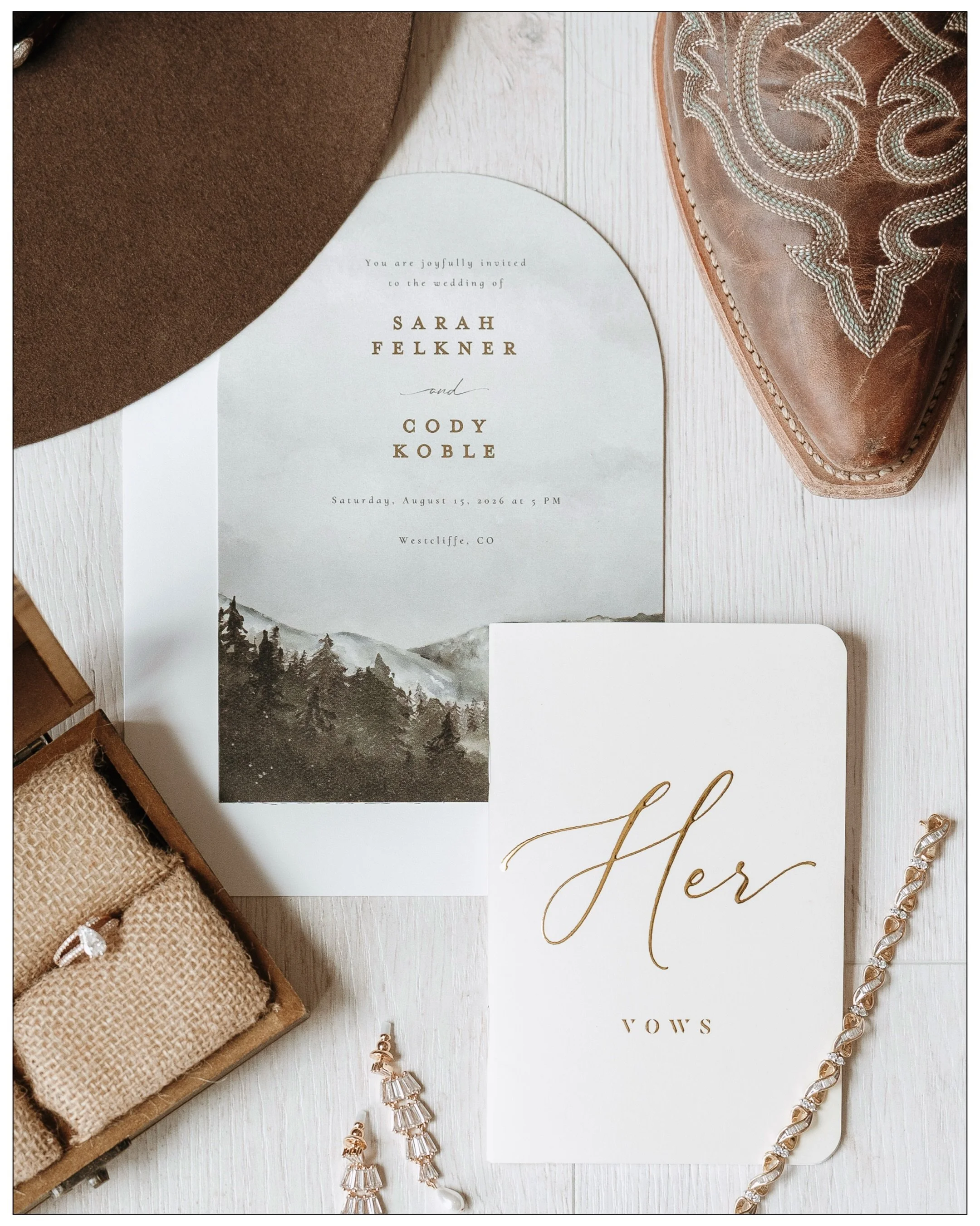 Sarah &amp; Cody🤍

I have been DYING to get this gallery posted! Sarah and Cody are very special people to me because they were actually the first wedding client I signed through my business. I felt so honored that Sarah reached out to me and wanted