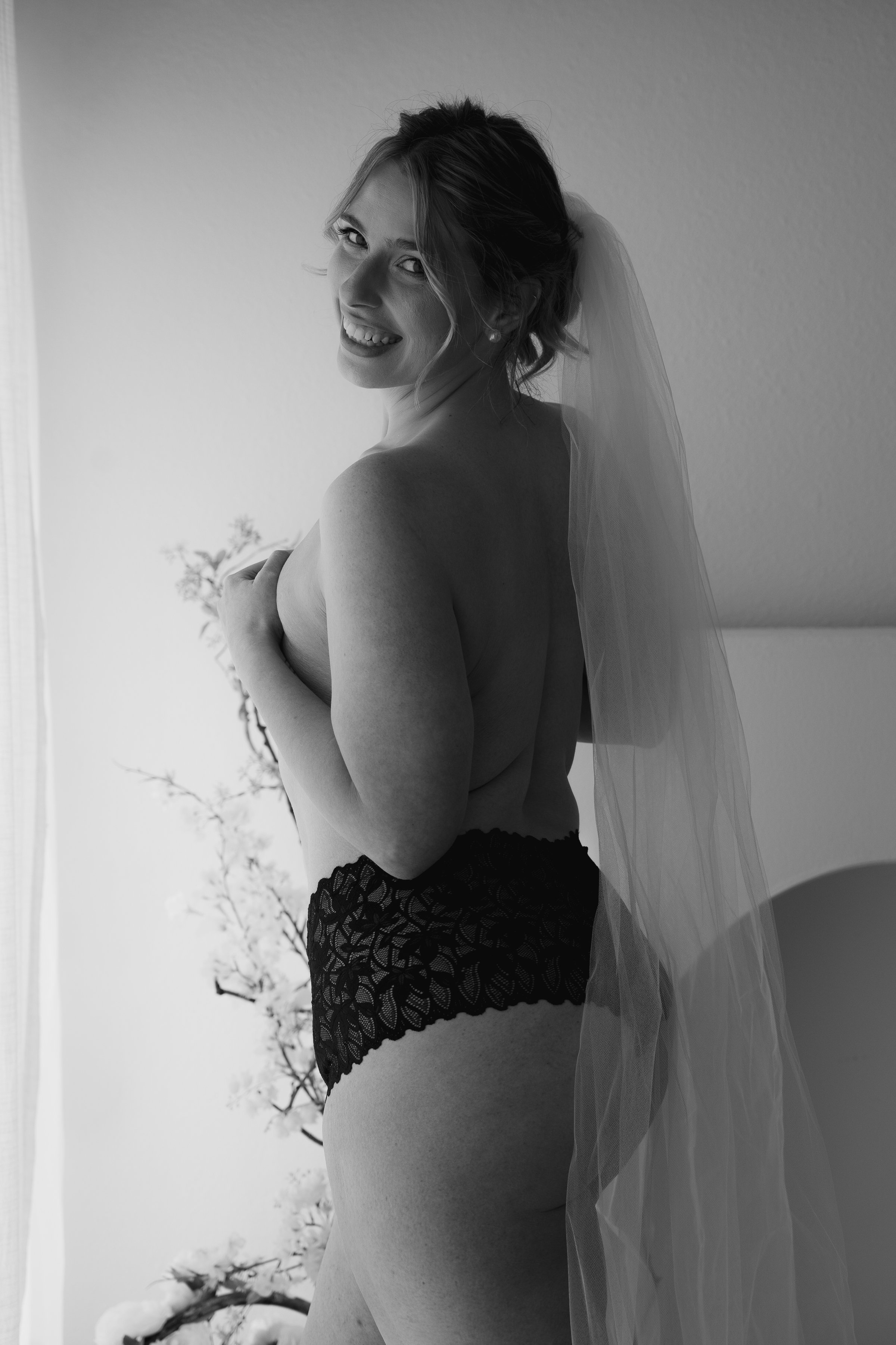 20260425_work_clay-cheyenne_holly-boudoir_102-2.jpg