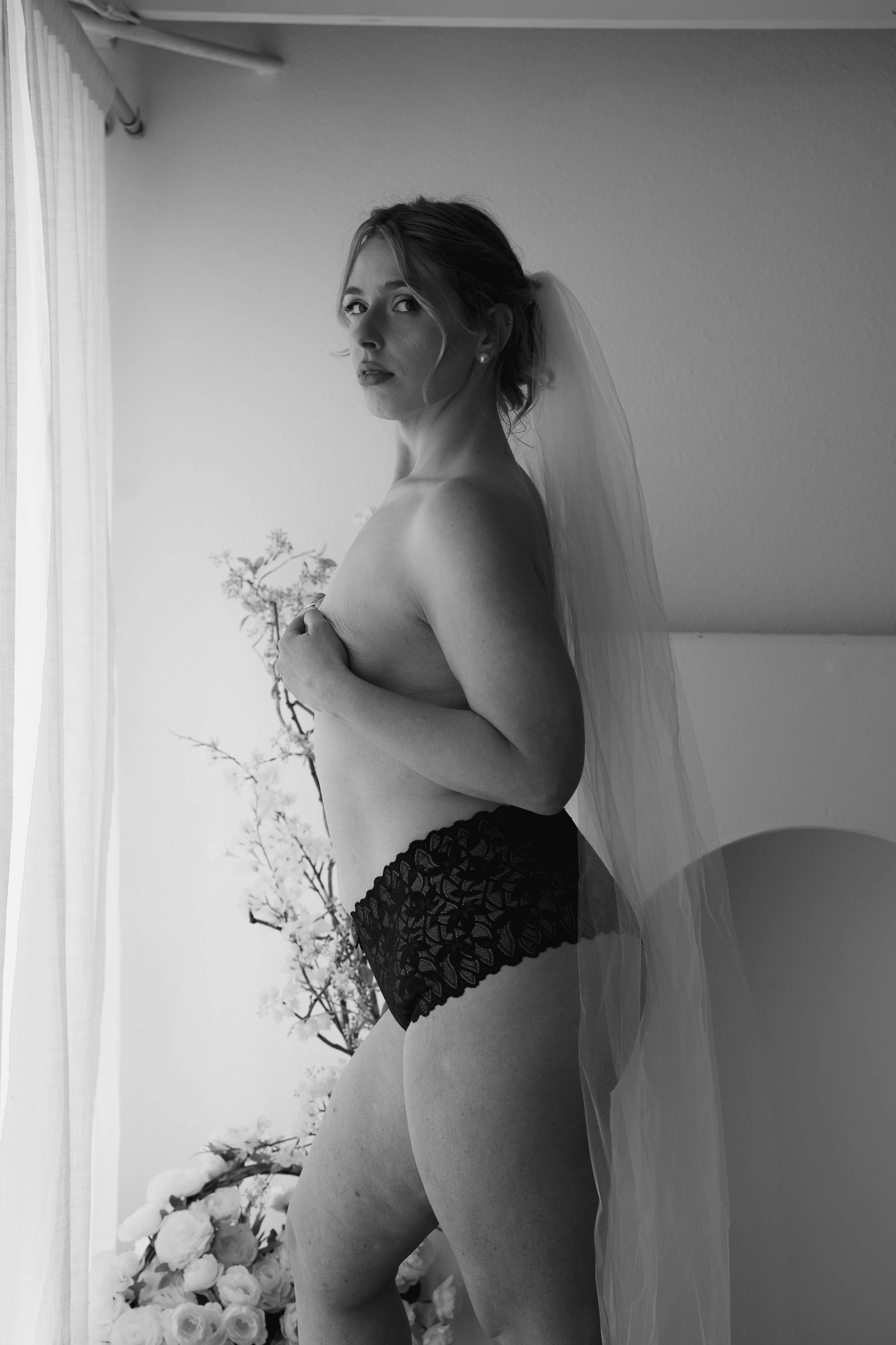 20260425_work_clay-cheyenne_holly-boudoir_091-2.jpg