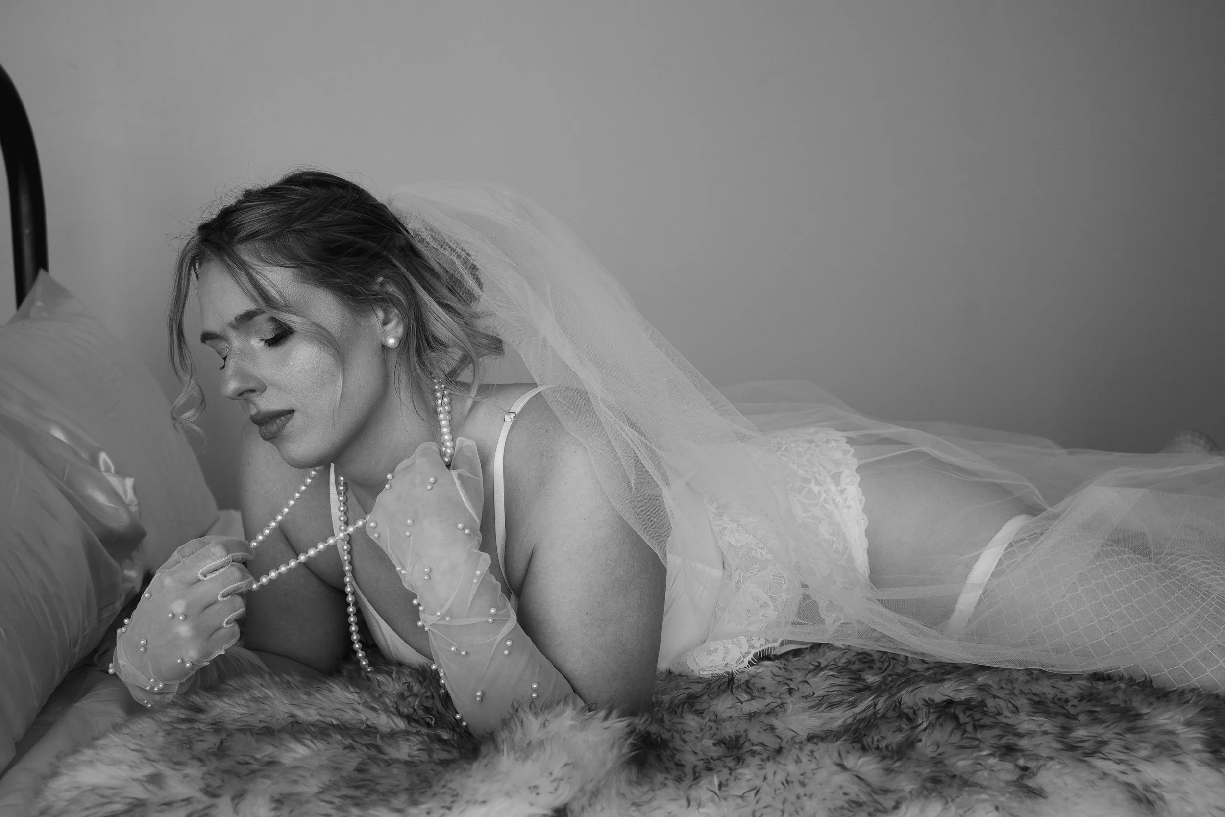 20260425_work_clay-cheyenne_holly-boudoir_017-2.jpg