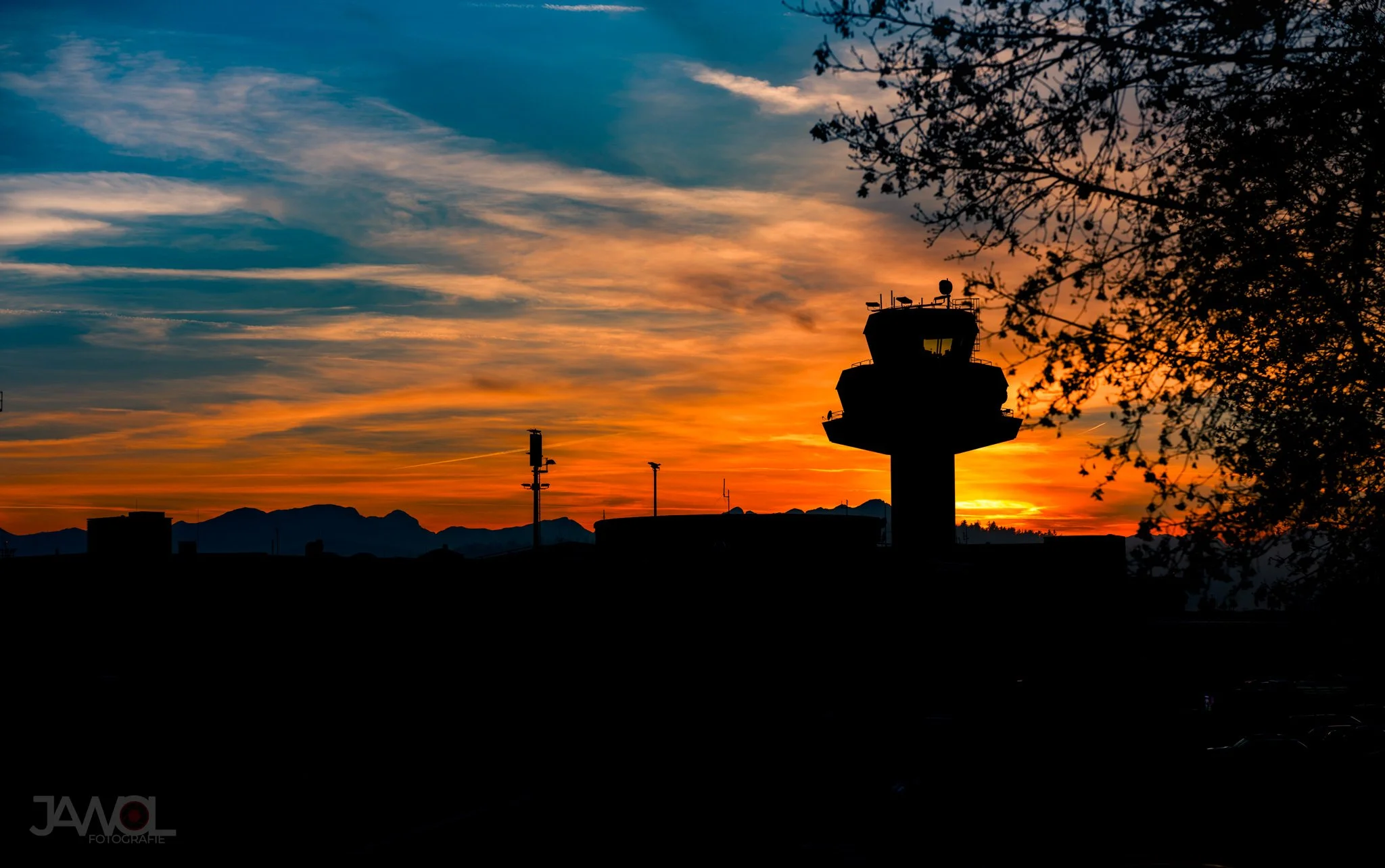 flughafen_sonnenuntergang1.jpg