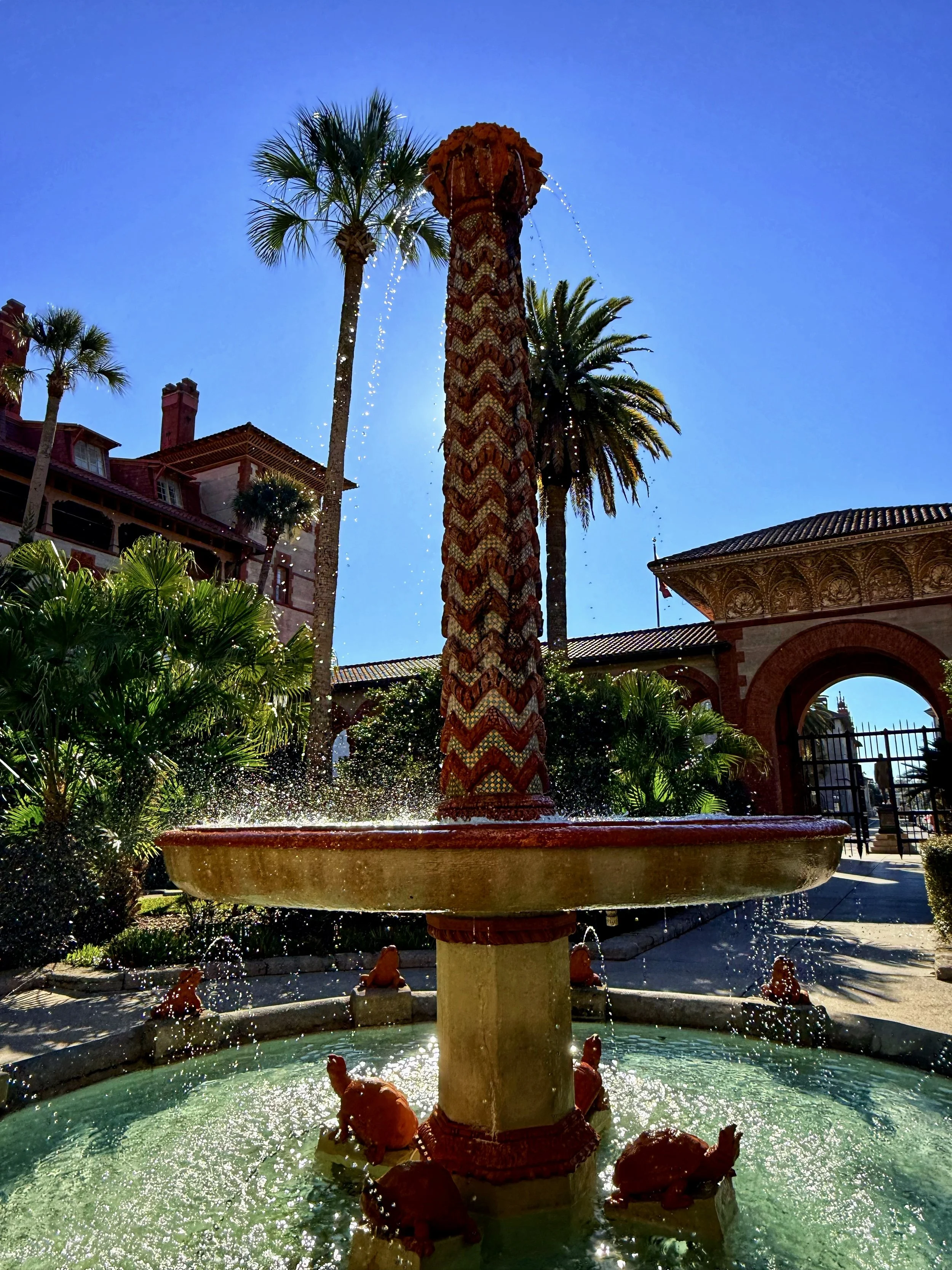 Flagler College Courtyard Fountain, Also a Sundial