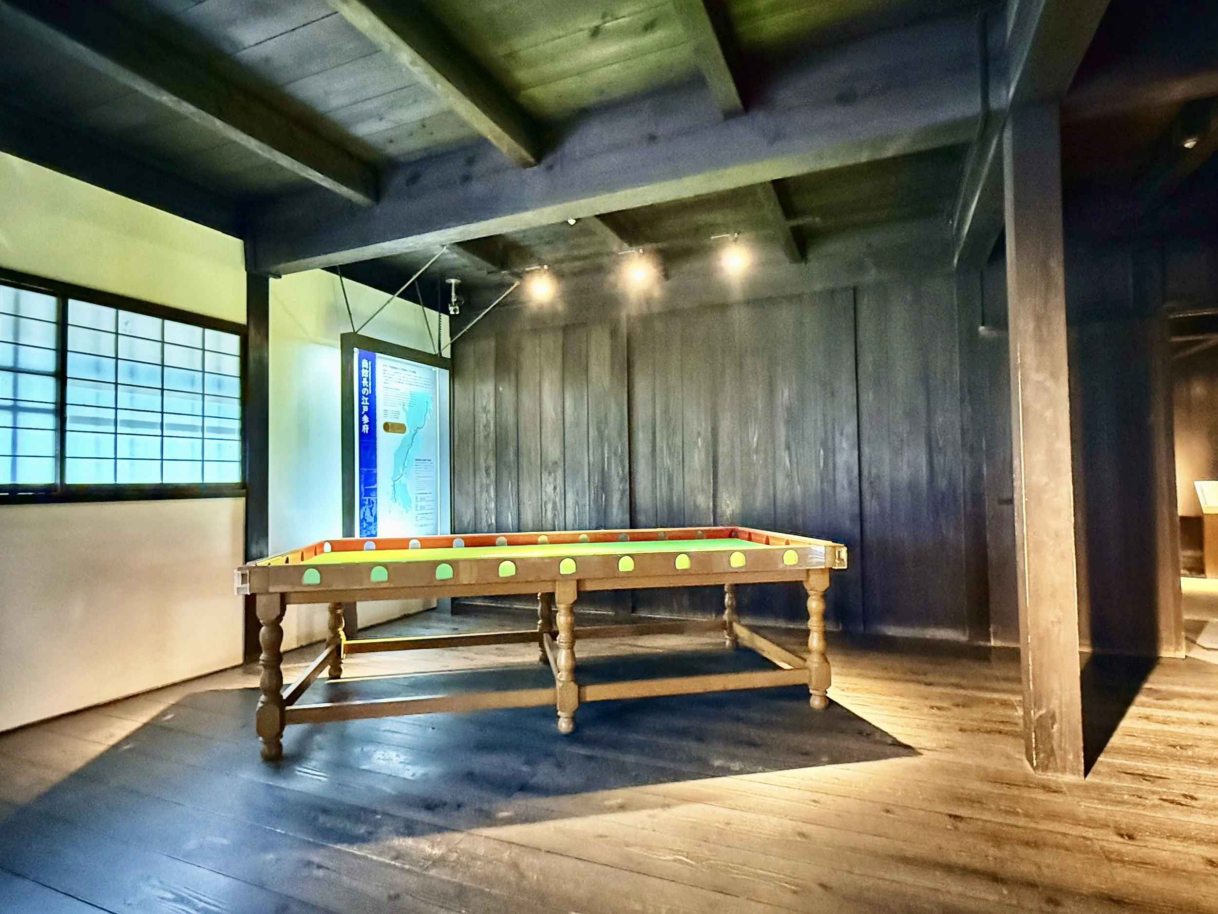 A pool table brought to Dejima Island by the Dutch!