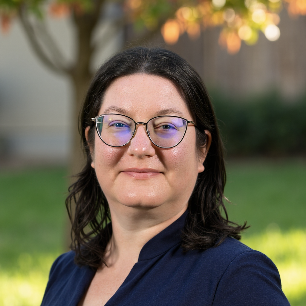 Natalie Hoop, Fractional COO and Strategic Operations Leader.