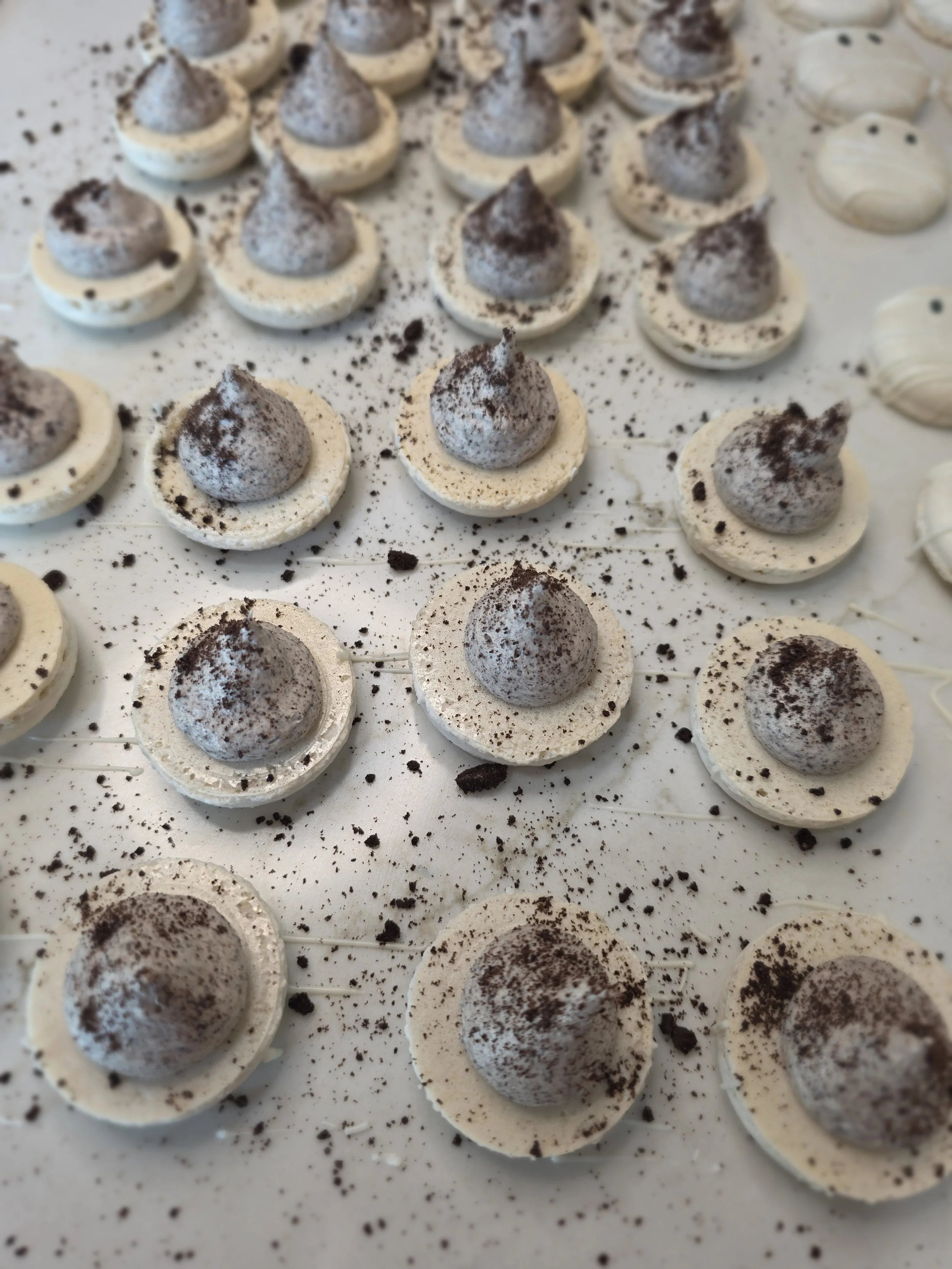 oreo espresso flavored macarons
