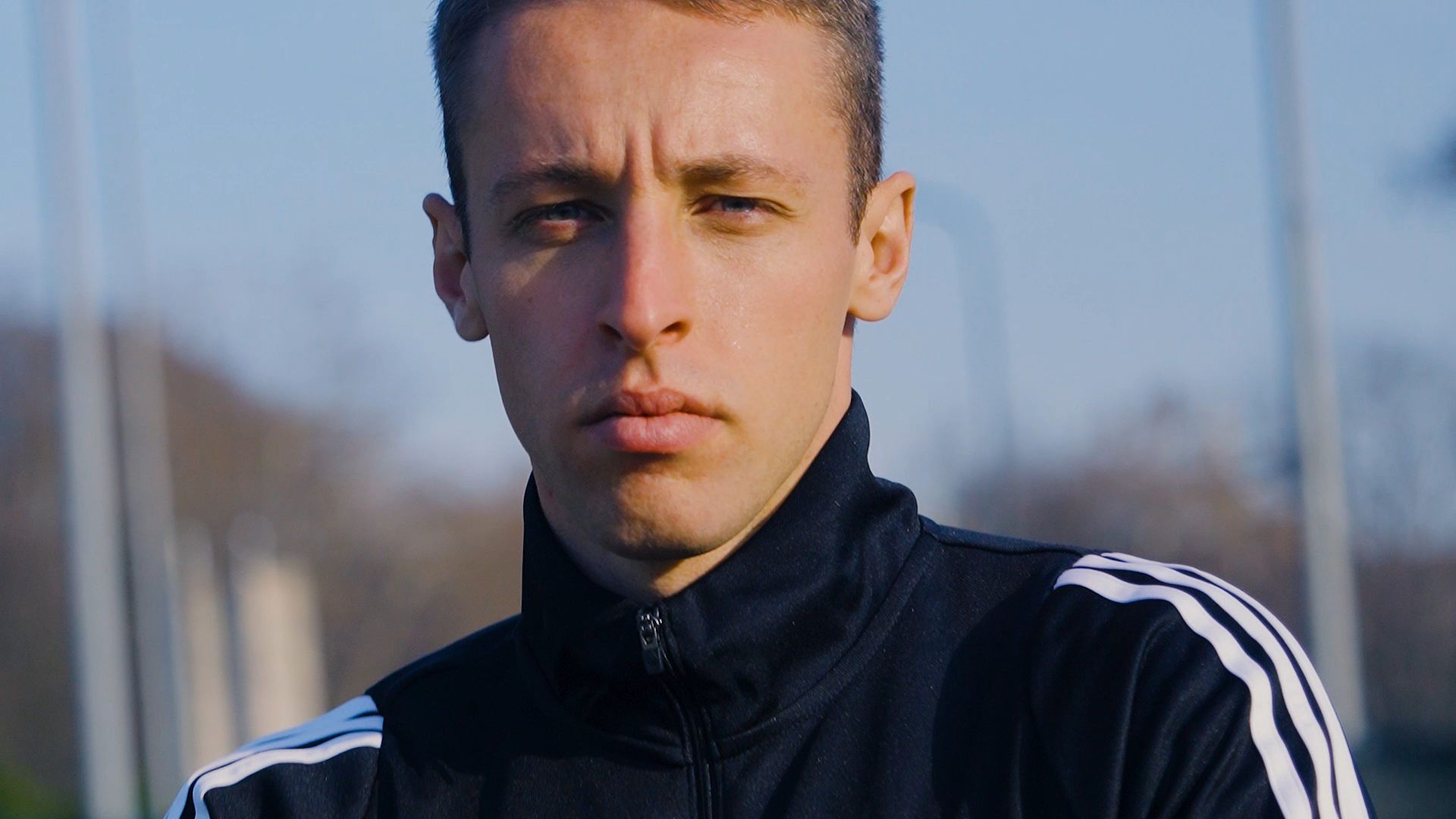 Sequenza 02.00_00_06_09.Immagine008.png