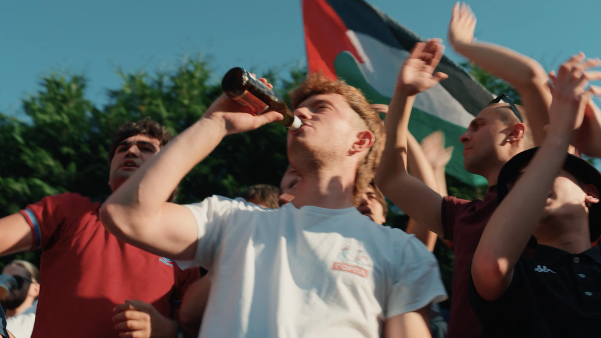 Sequenza 02.00_00_30_11.Immagine020.png