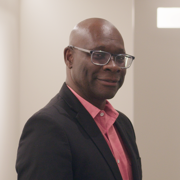 Rev. Eron Henry headshot