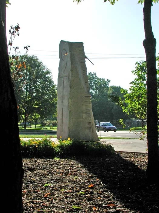 John Van Alstine
“9-1-1 MEMORIAL” 2002, 12’ high.

Kettering, Ohio, USA