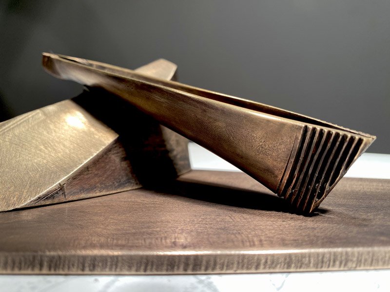 800PyxisAwry_bronze-wave_DET close.jpg