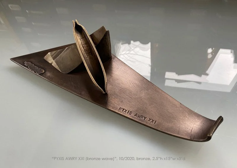 800PyxisAwry_bronze-wave_glass2.jpg