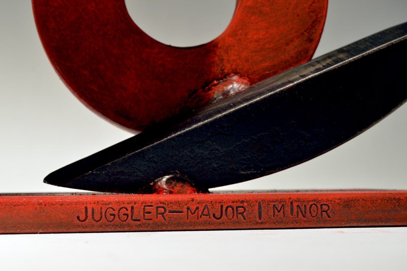 800Juggler_major-minor_DETtitleTSX.jpg