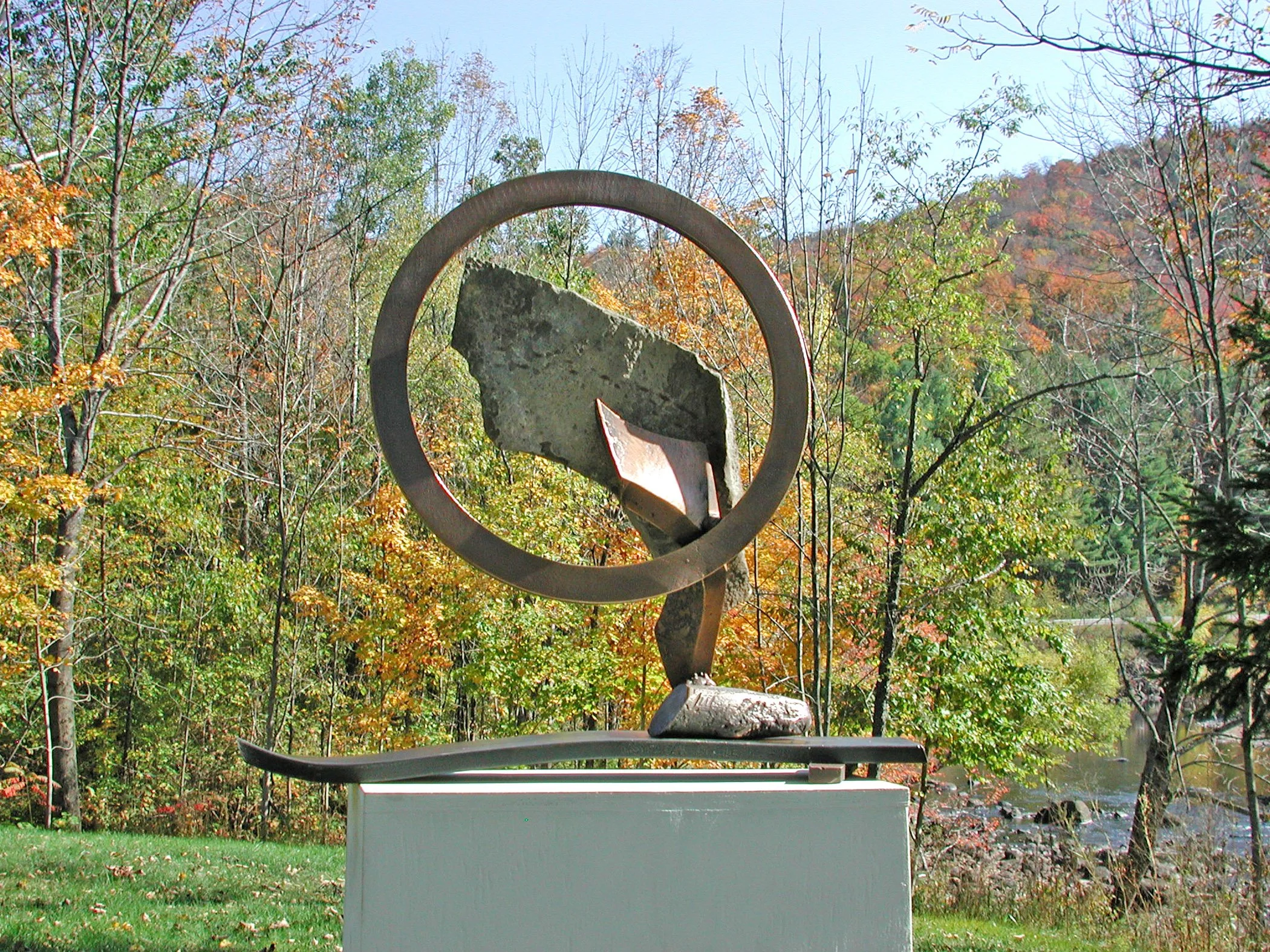 Sisyphean Circle XL (Unda)