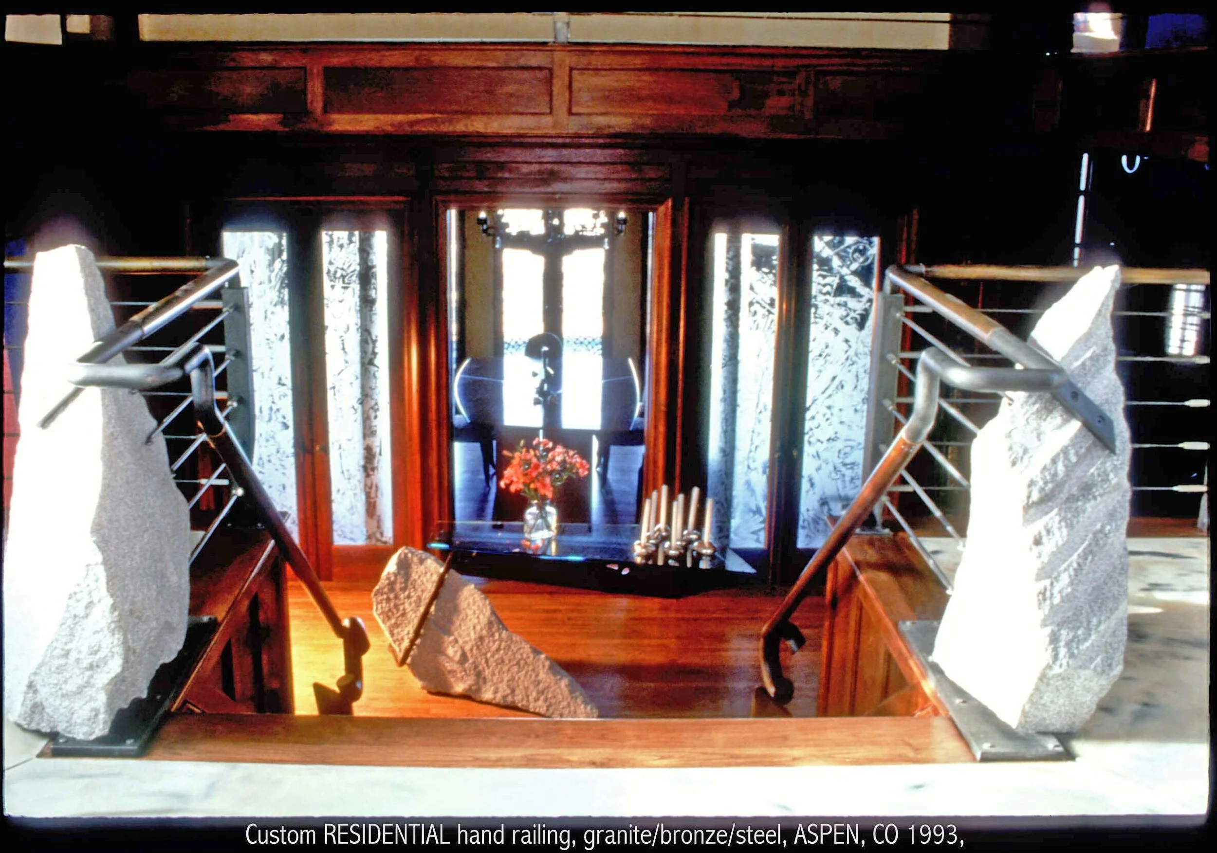 Flug Foyer Table
