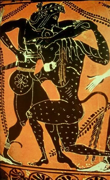 "Labyrinth Trophy" was inspired by the myth of Theseus slaying the Minotaur and his use
of the ball of thread that Princess Anadne, daughter of King Minos, gave him to find his way out.