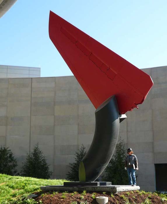 700Cardinalis_w_landscaping_wall_close.jpg