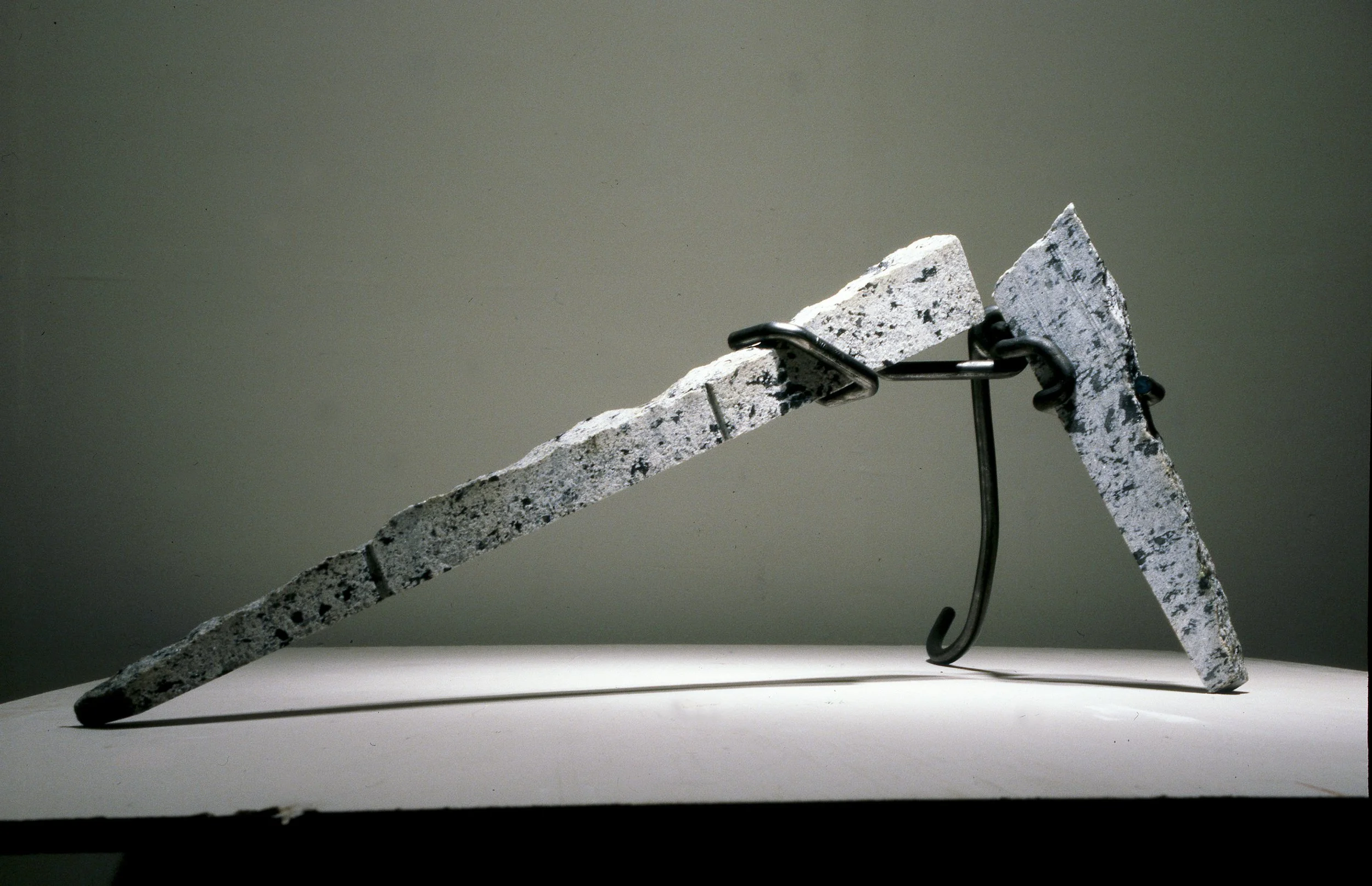 med res S-82-13 Tripod w Umbilical_II_long120scan.jpg