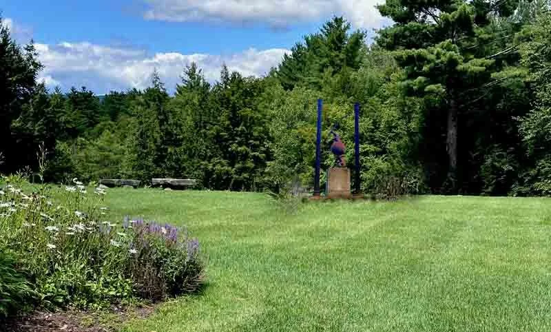 CORNUCOPIA WITH COLUMNS
1998, steel and granite, 11' 4" x 6'4'' x 3' 7"