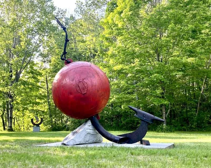 800Buoy_garden2022.jpg