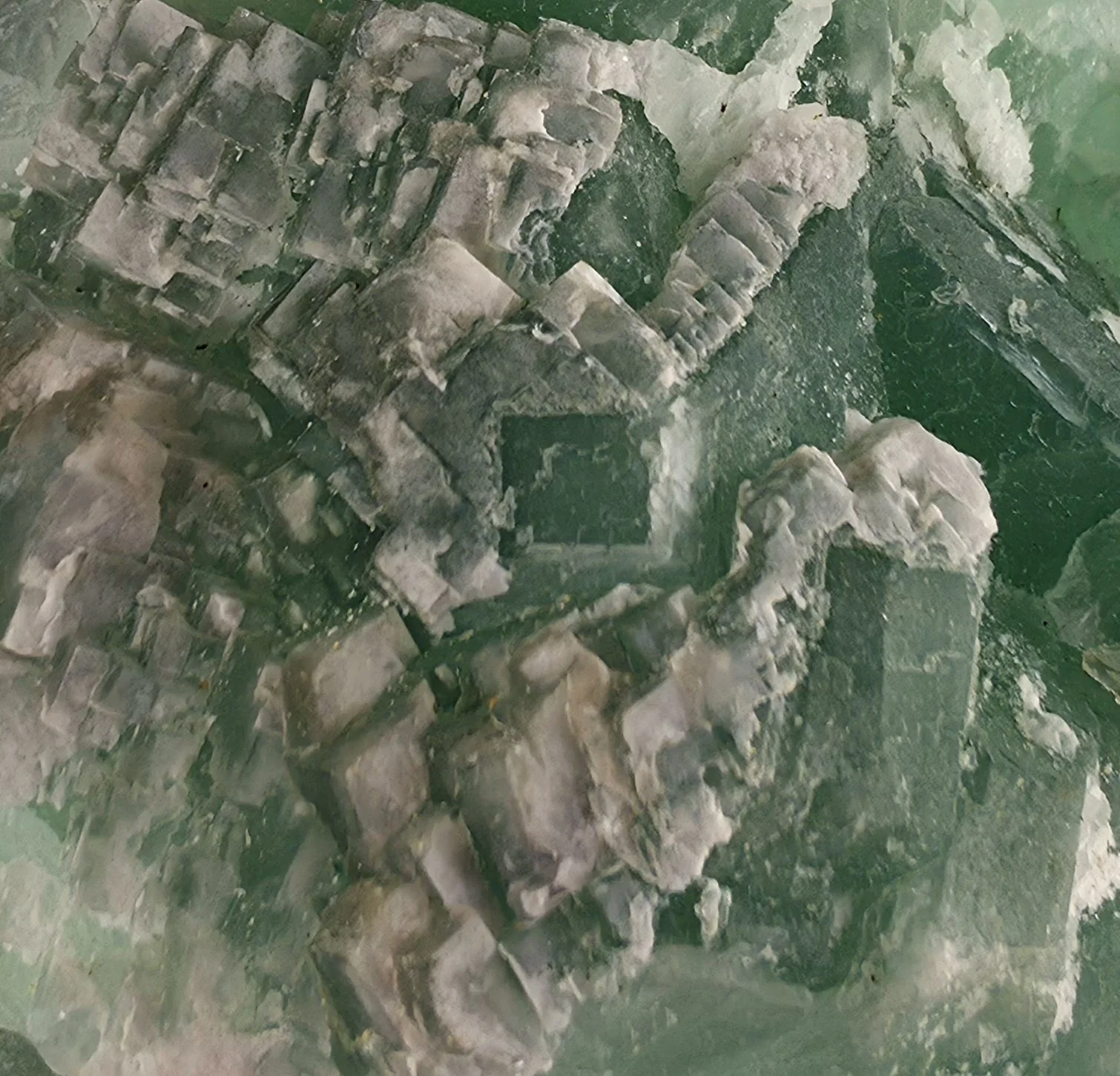 Madagascar UV fluorite.jpg