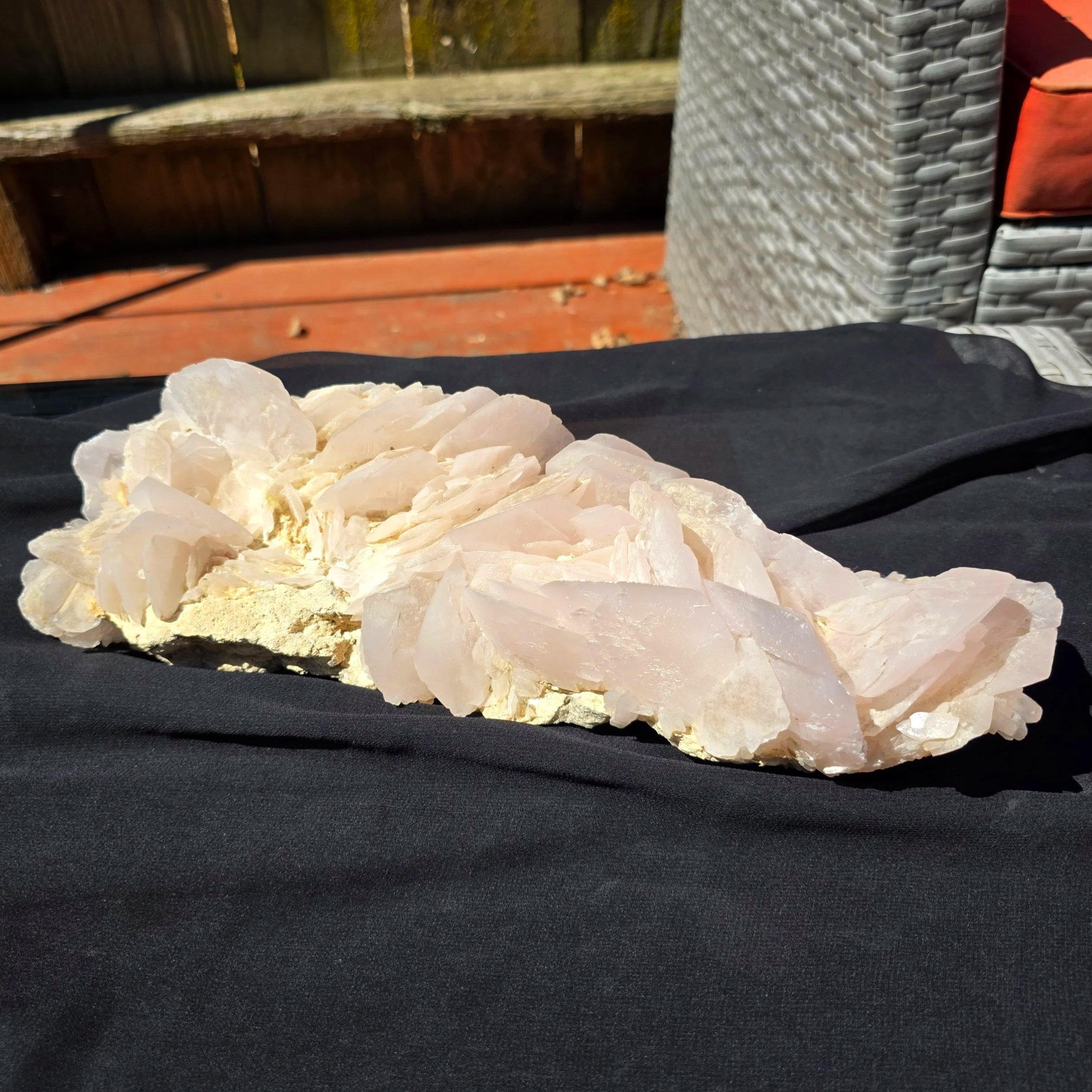 mangano petal calcite.jpg