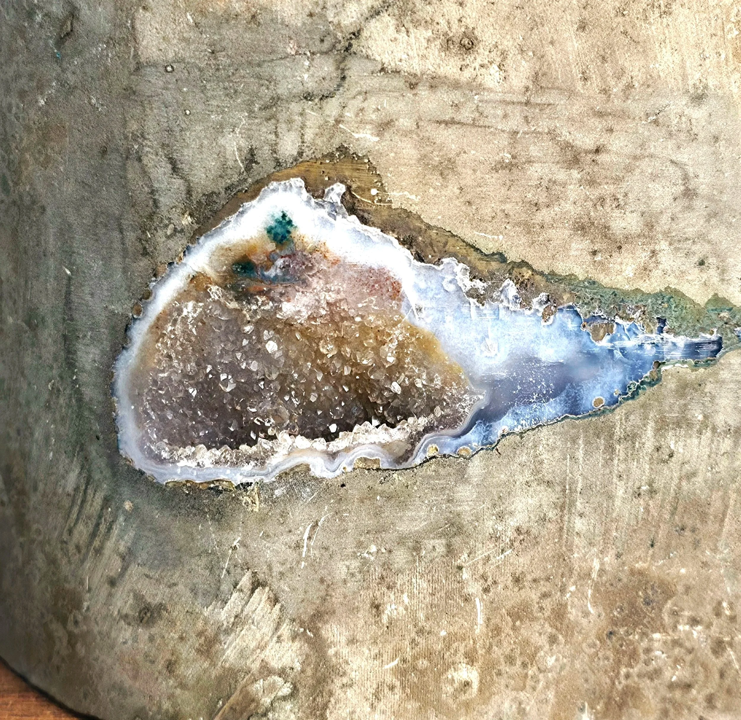 amethyst agate geode.jpg