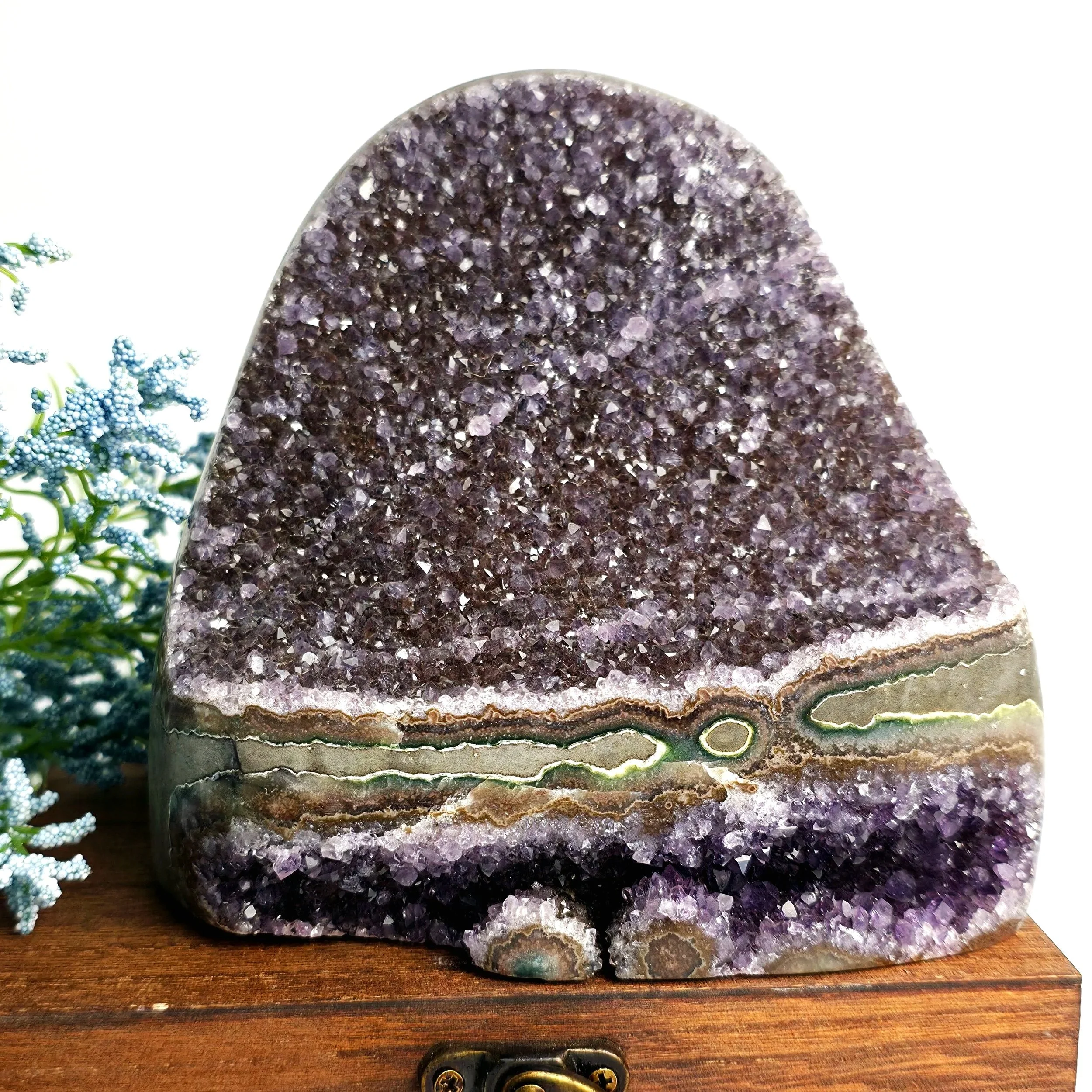 amethyst agate geode.jpg