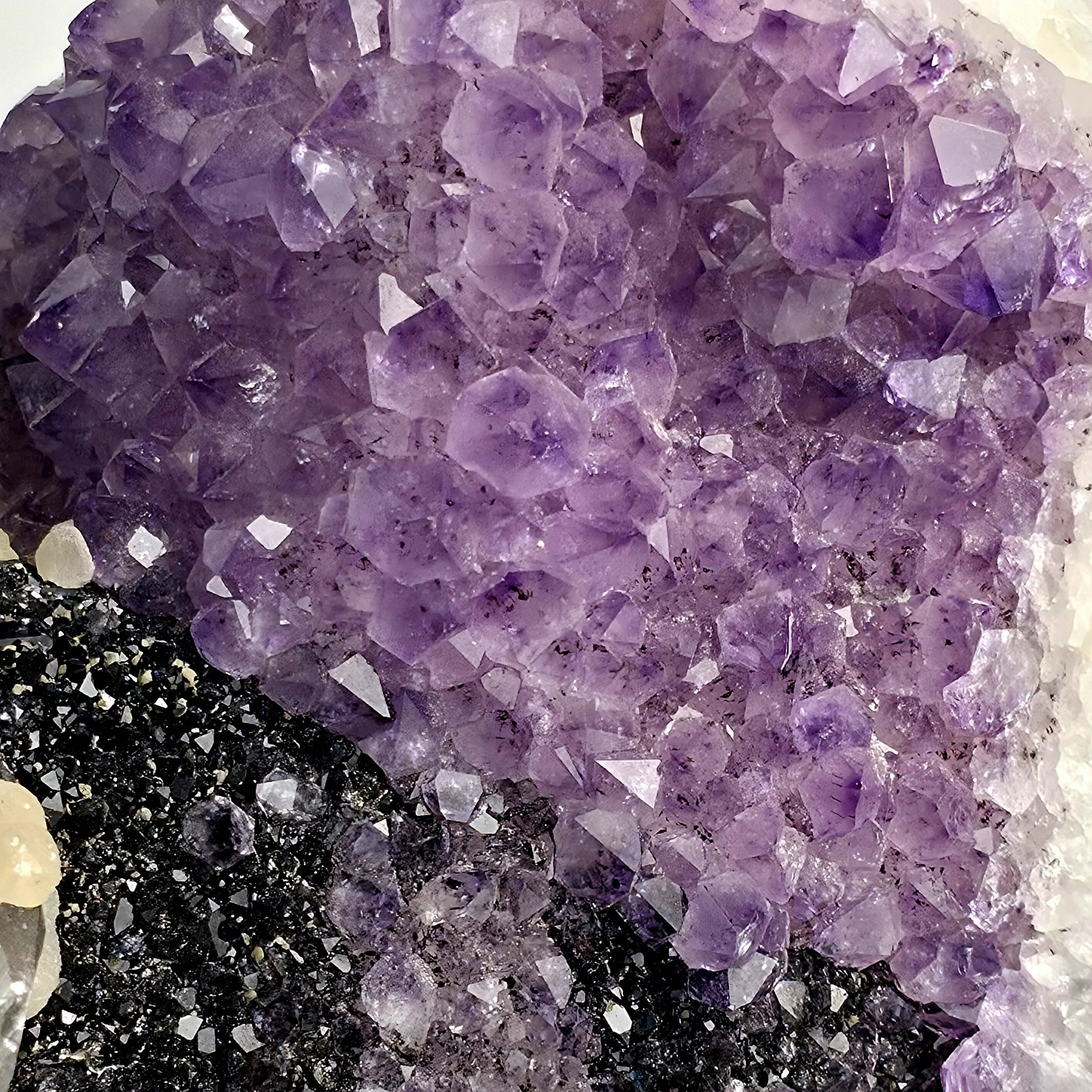 amethyst geode calcite 3.jpg