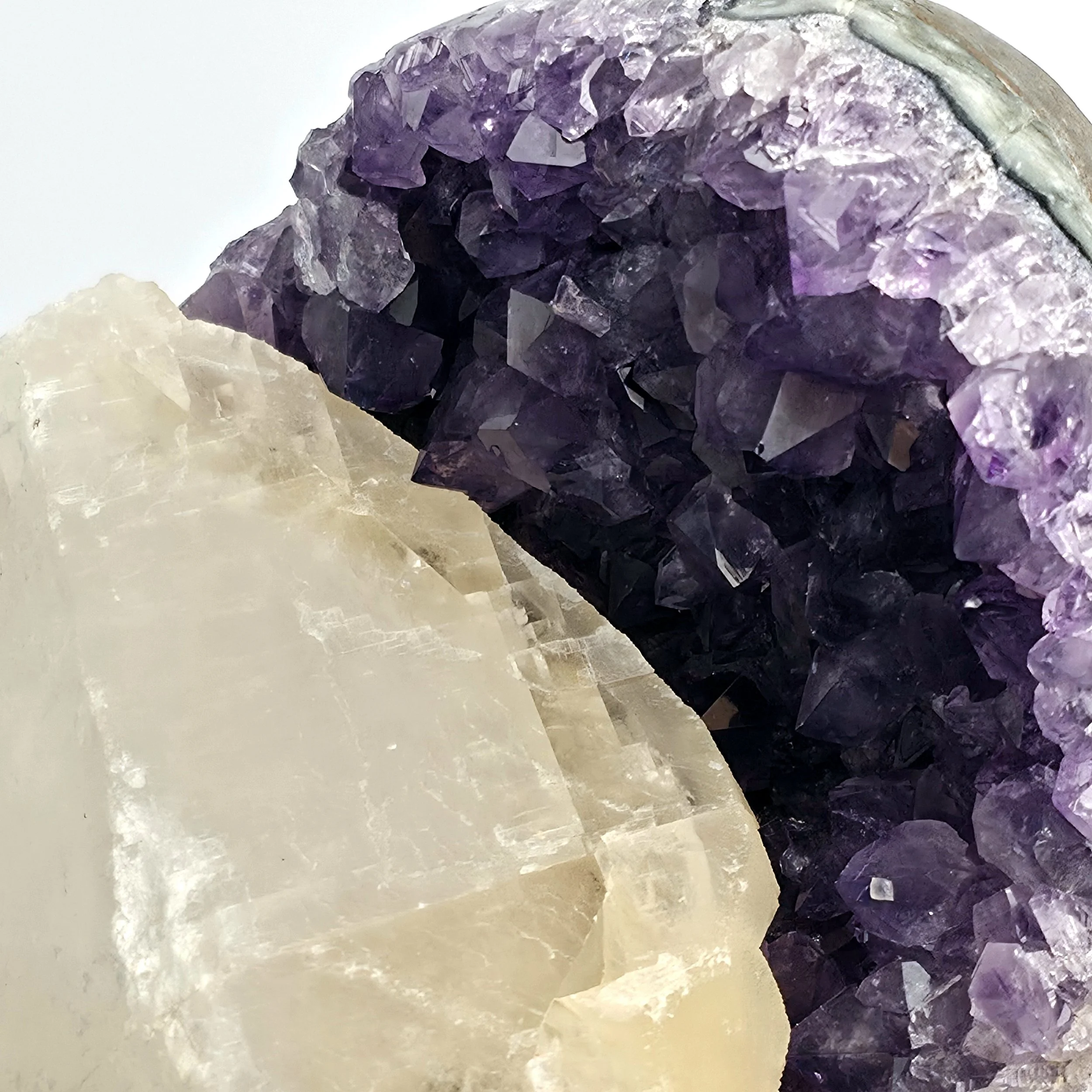 amethyst geode calcite 3.jpg