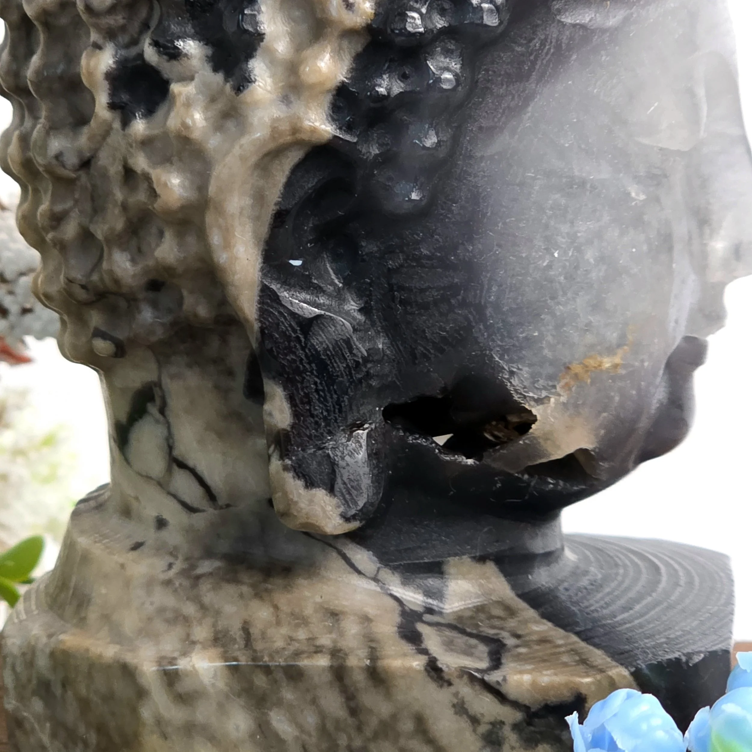 uv agate buddha 3.jpg