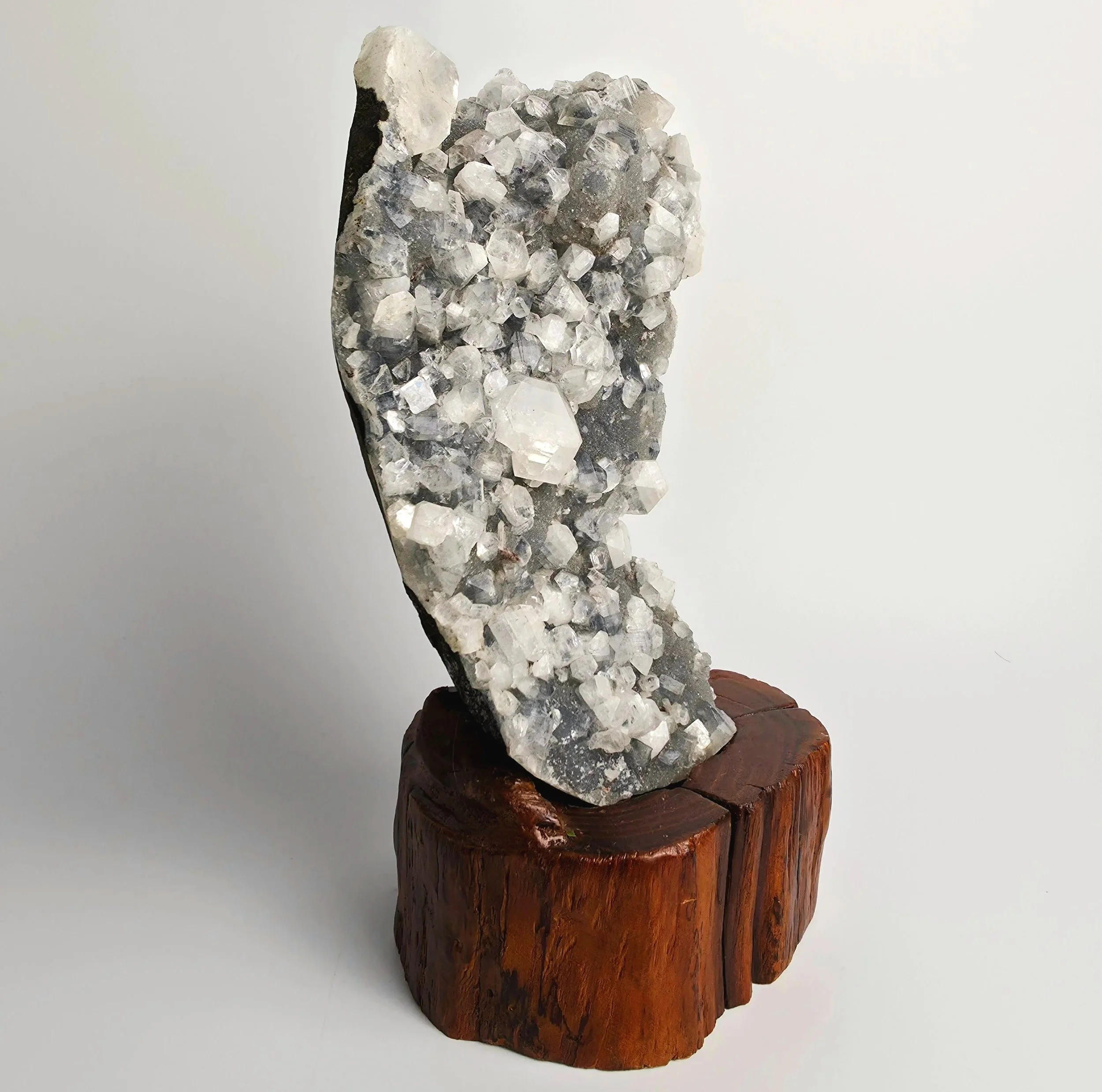 white apophyllite sphalerite.jpg