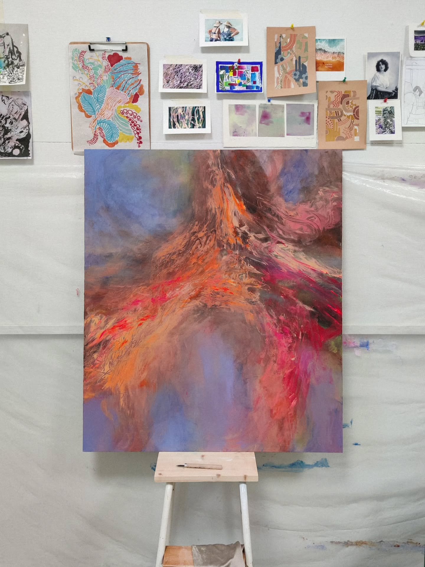 Teos, jota hell&auml;sti hipsuttelin ja v&auml;kipakolla v&auml;&auml;ntelin koko kes&auml;n alkaa n&auml;ytt&auml;&auml; valmiilta. Joskus n&auml;ille t&auml;ytyy vaan antaa aikaa ja ne valmistuu itsest&auml;&auml;n. 

Kes&auml;n aikana ei syntynyt 