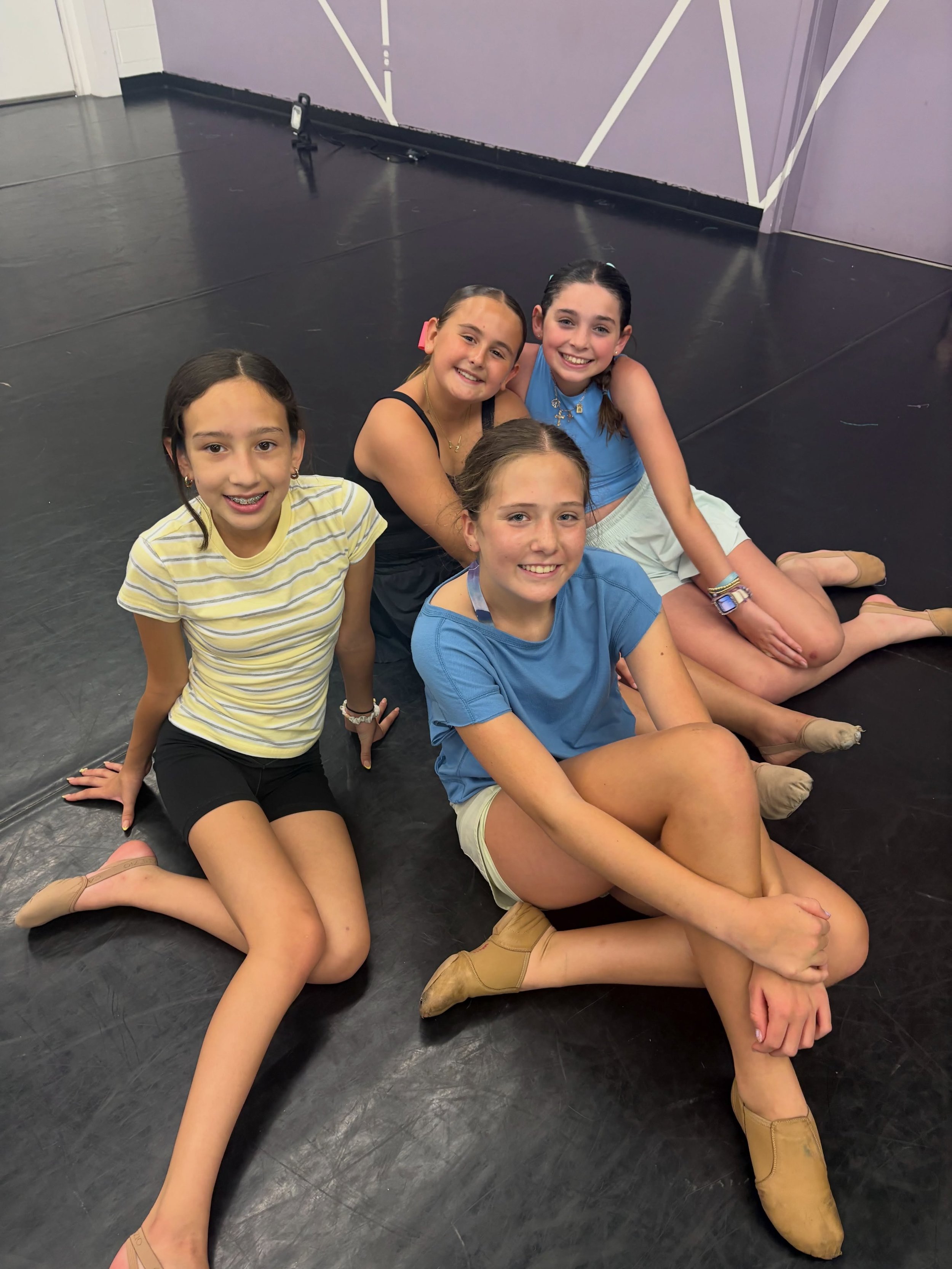Final week of classes photo/video dump 🖤✨

What a season it has been. From first steps to big accomplishments, every dancer brought so much energy, growth, and heart into the studio this year. We are so proud of all the memories made inside these wa