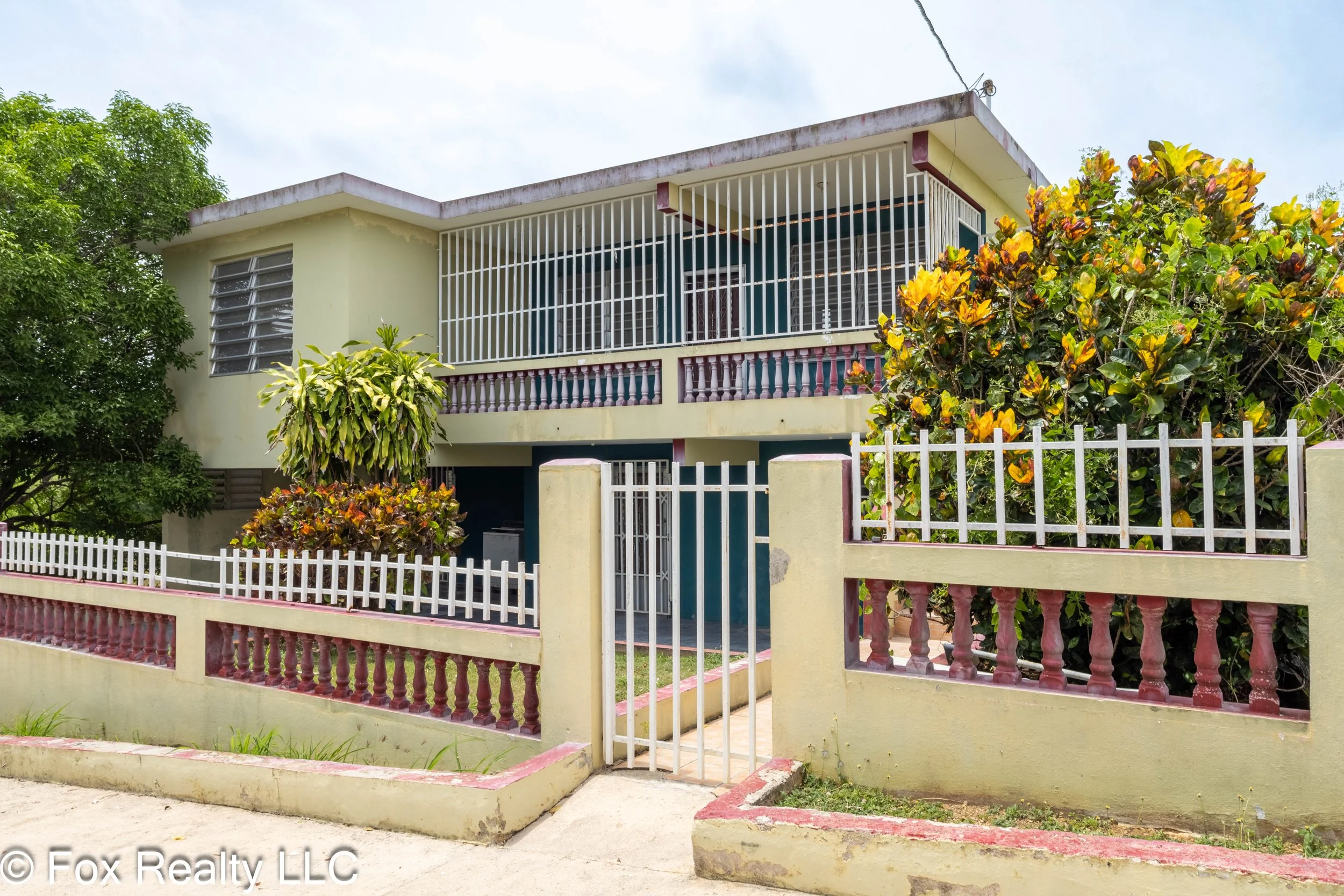 Solar B Avenida Maria Bettega, PR 00603