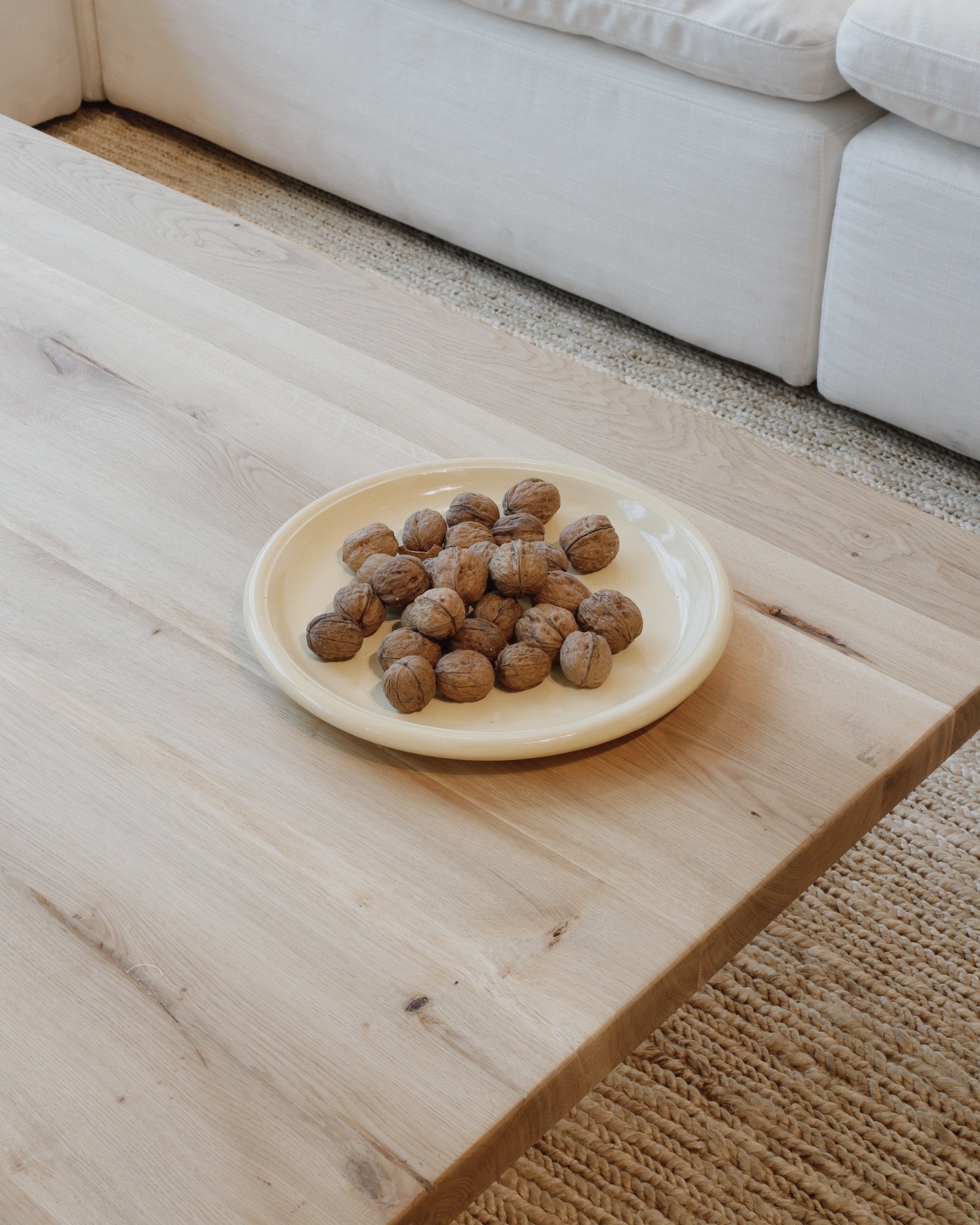 Yellow plate on show at Sundays Furniture - 2023