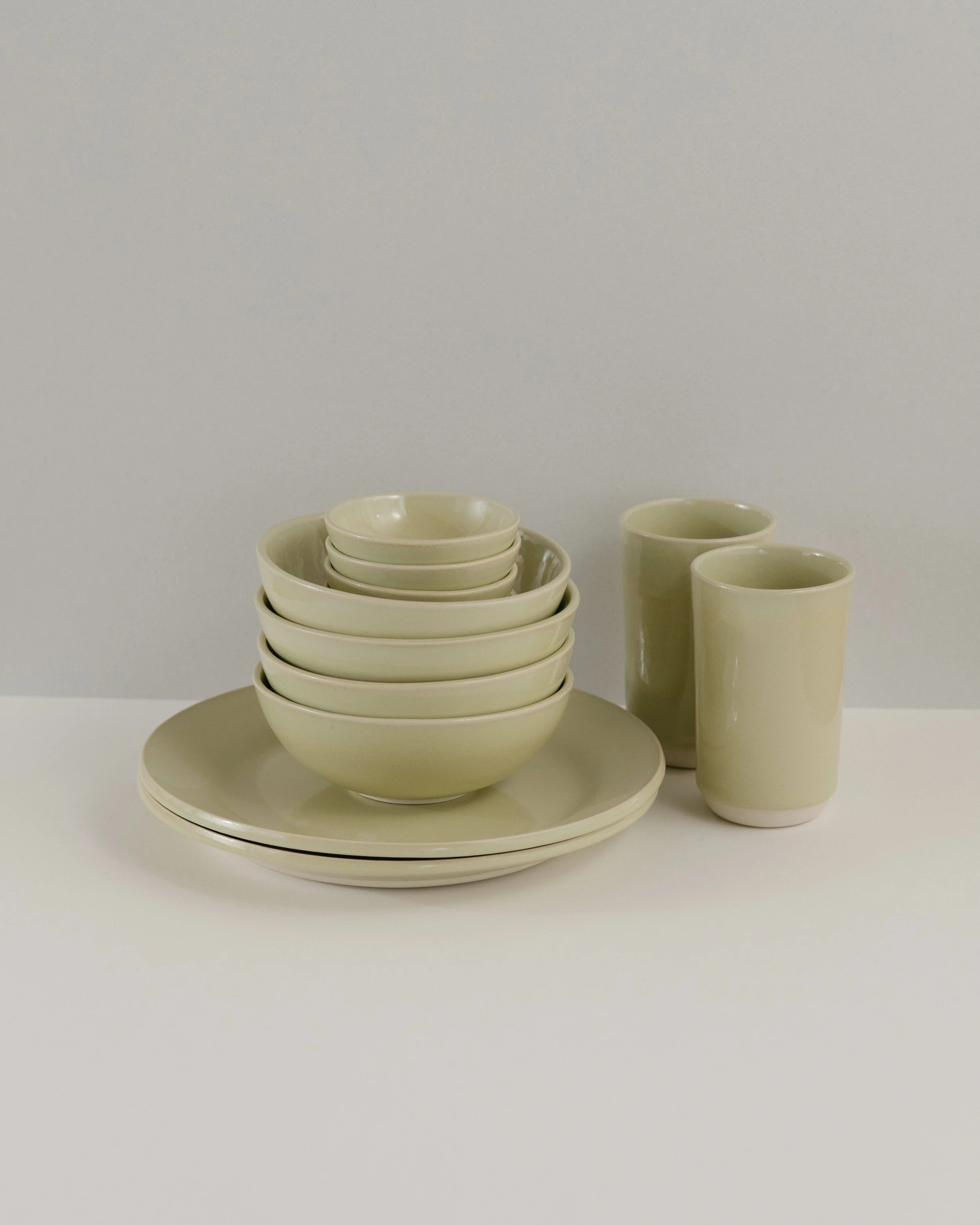 Slip cast tableware, in pale green - 2022