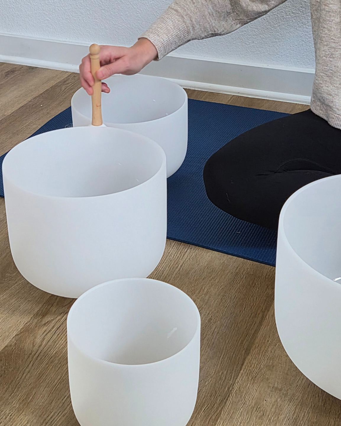 katie with soundbowl.png