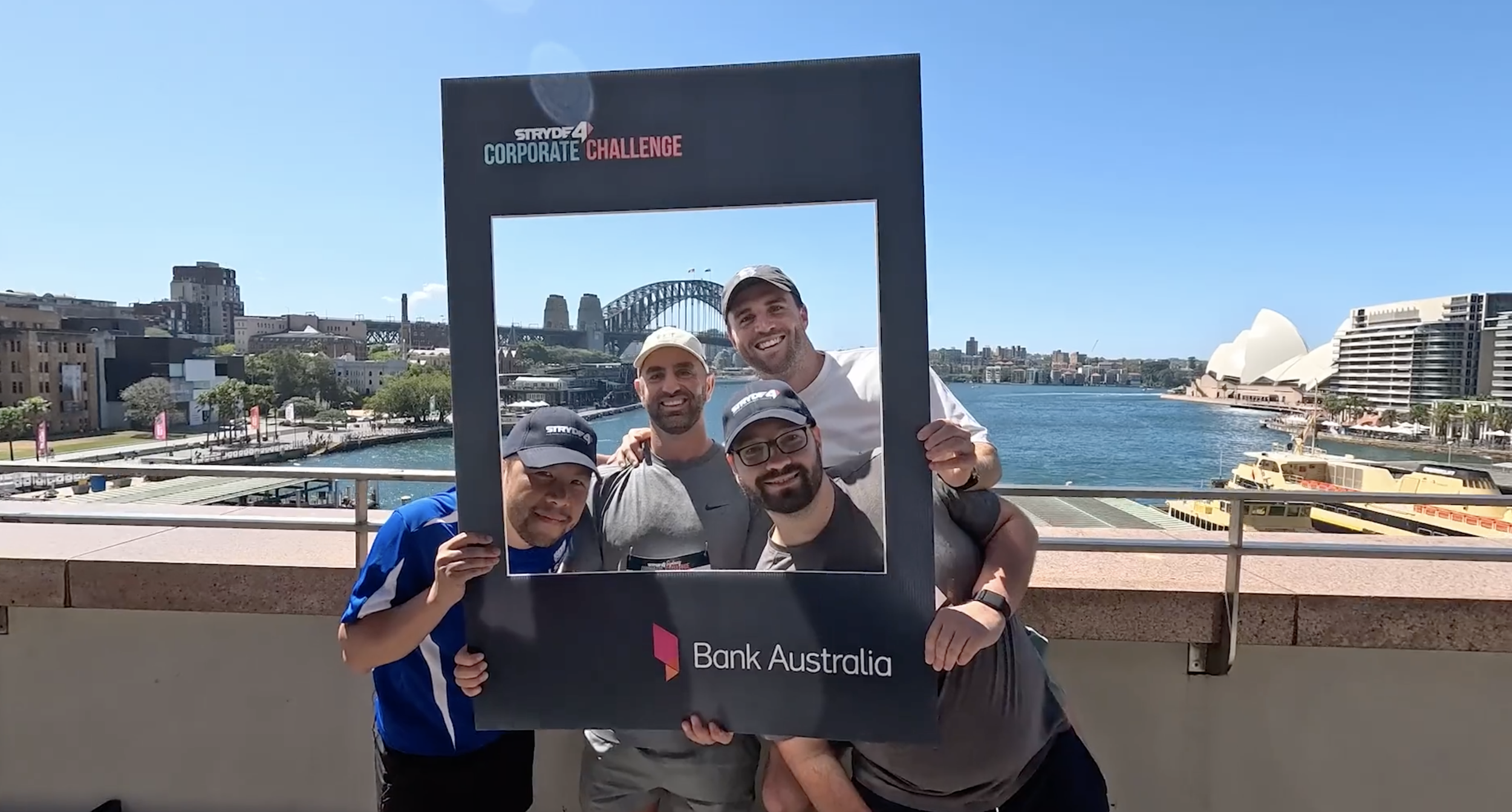 Bank Aus - ULtimate Photo 2.png